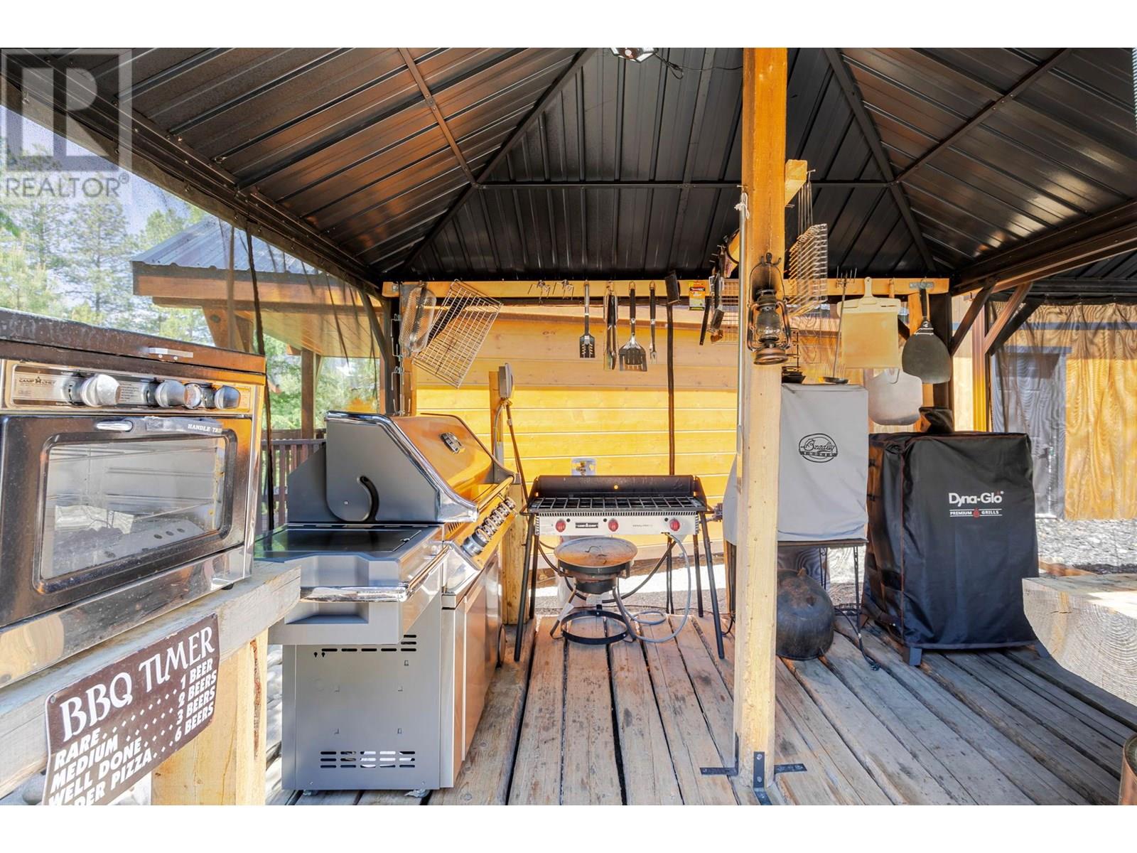  6241 33 Highway, Carmi