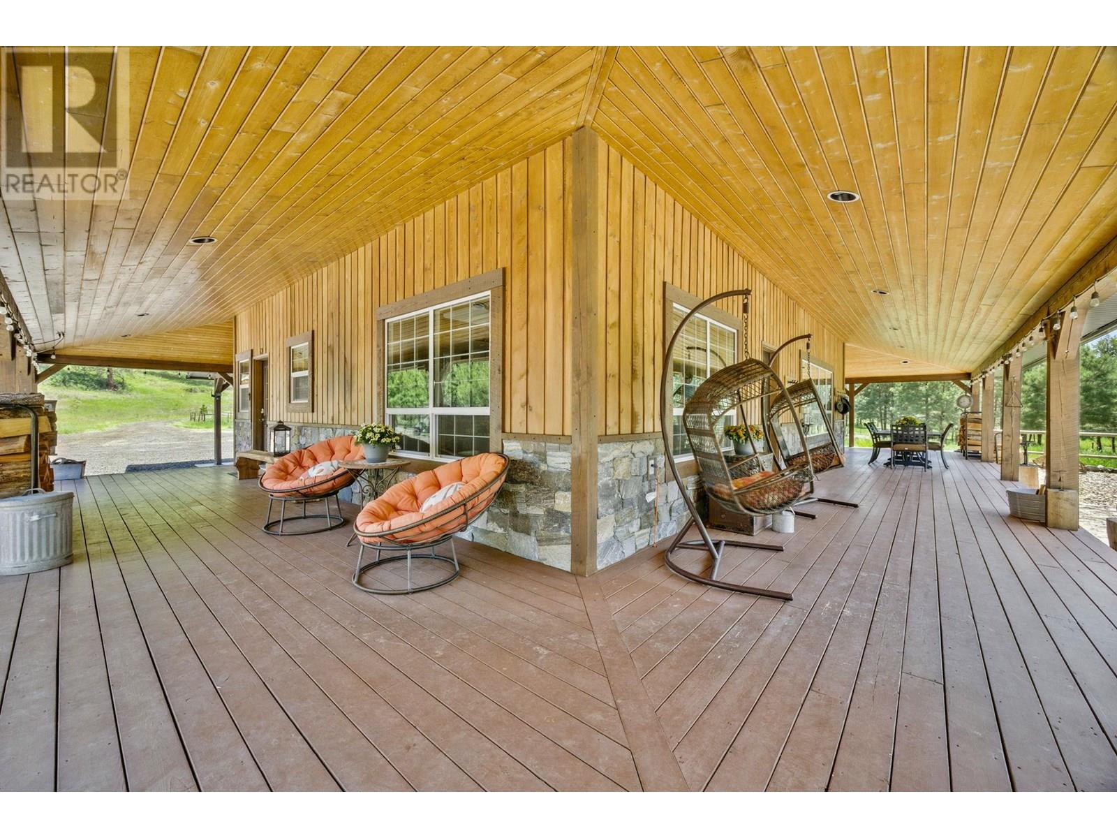  6241 33 Highway, Carmi