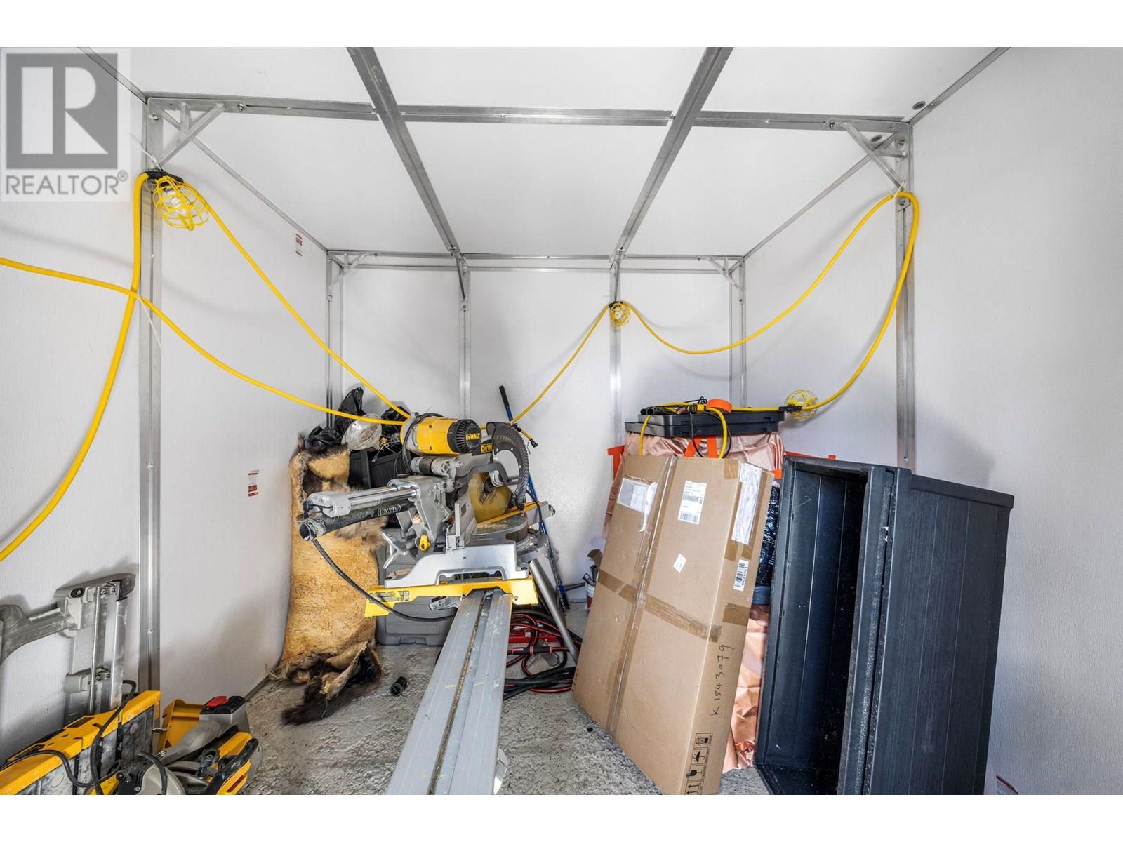  6241 33 Highway, Carmi