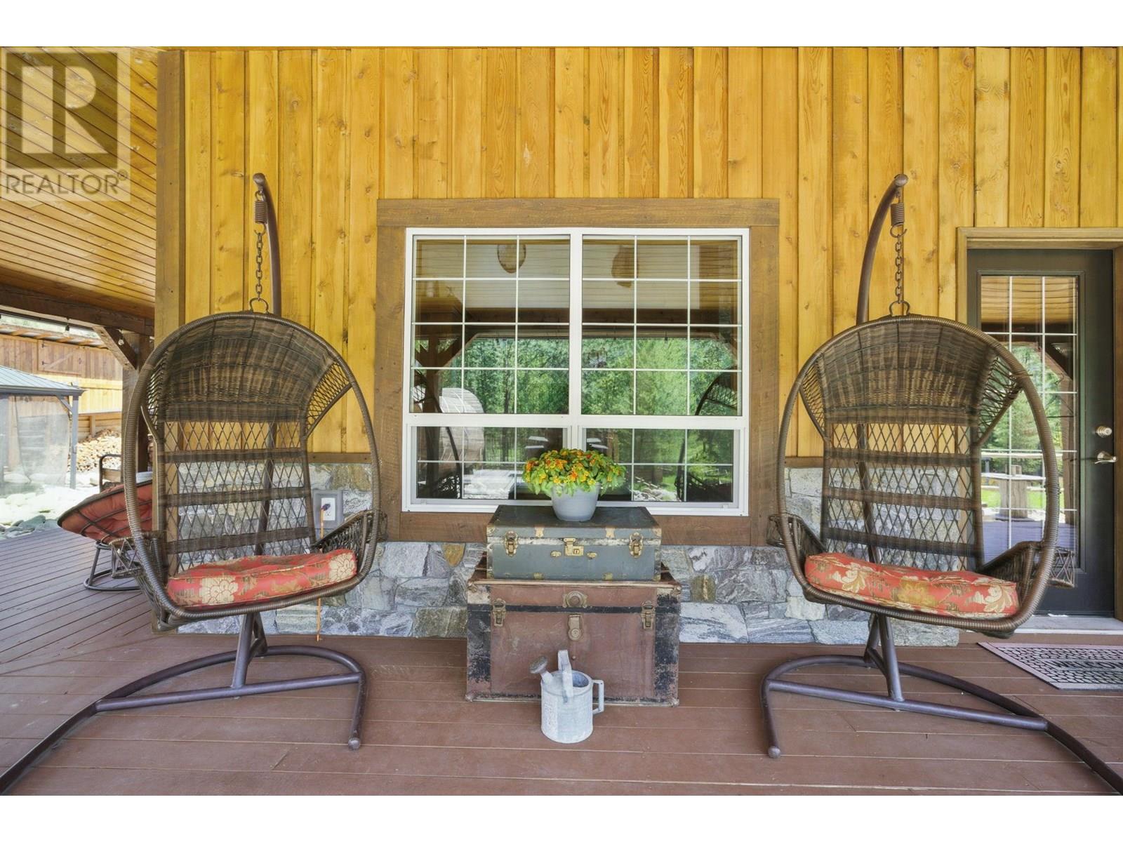  6241 33 Highway, Carmi