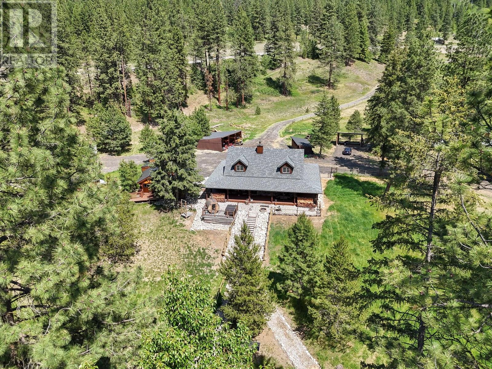  6241 33 Highway, Carmi