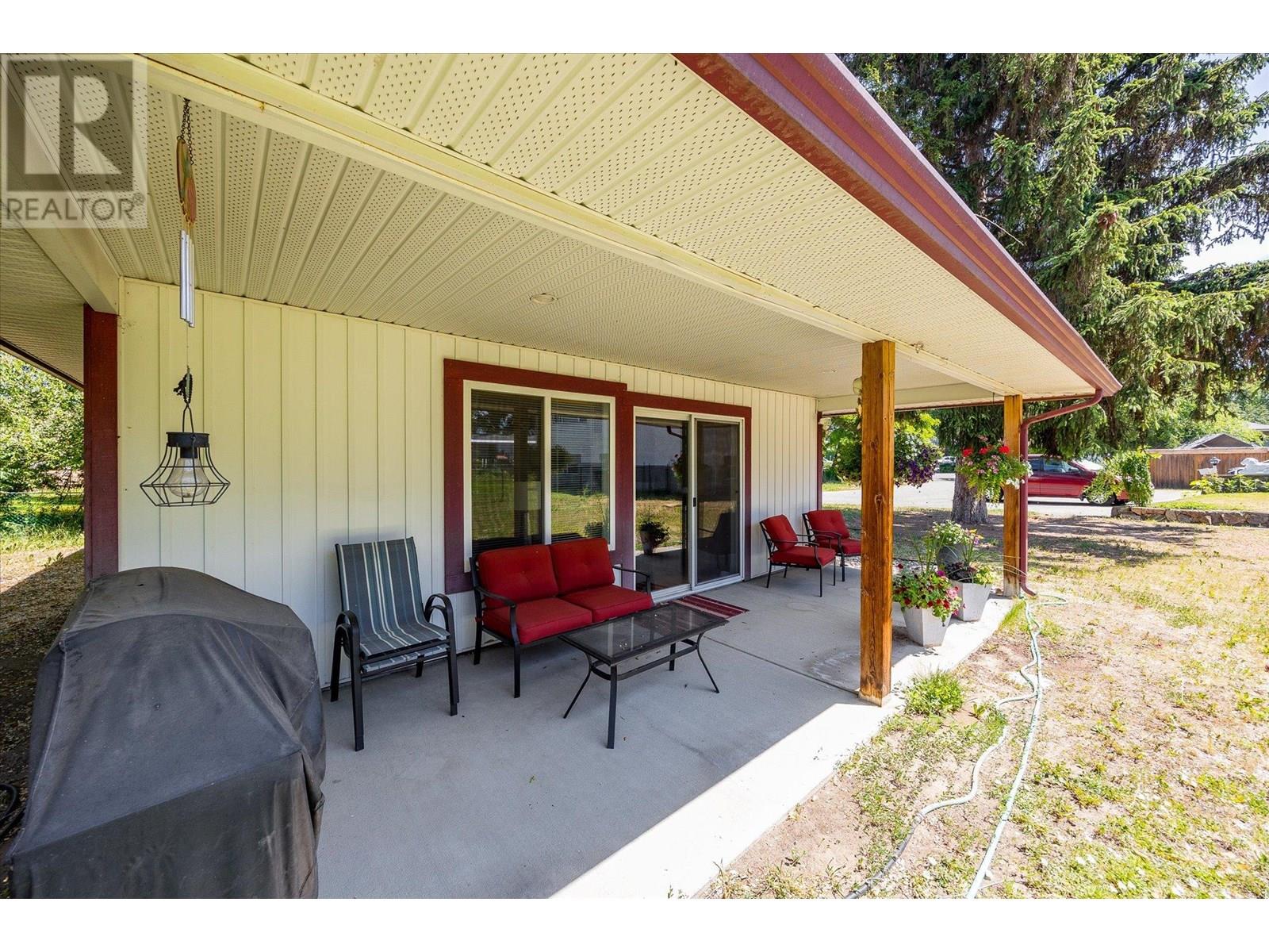  1404 Inkar Road, Kelowna
