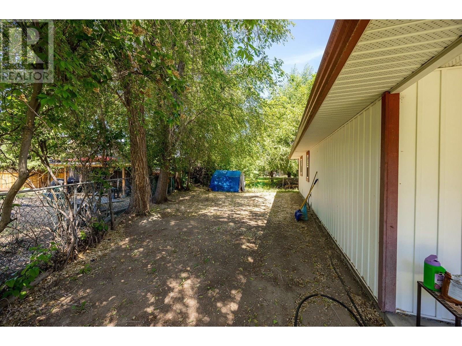 1404 Inkar Road, Kelowna