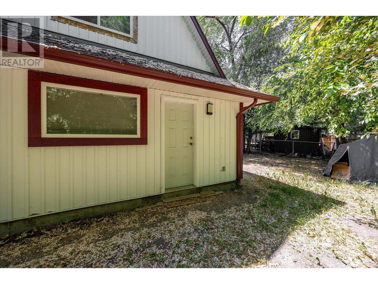  1404 Inkar Road, Kelowna