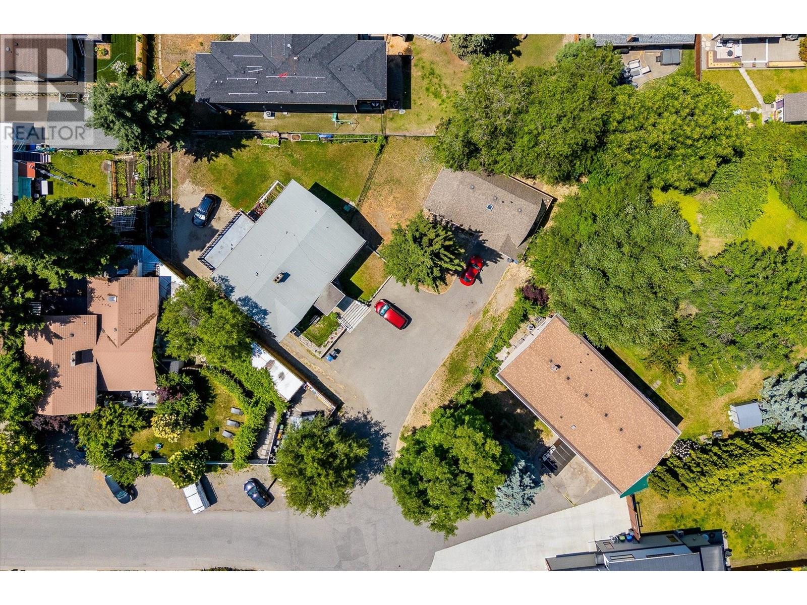  1404 Inkar Road, Kelowna