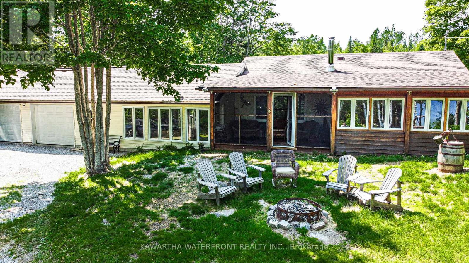 Single Family House Raised bungalow for Sale in  ENGLISH CIRCLE Highlands East (Glamorgan) 