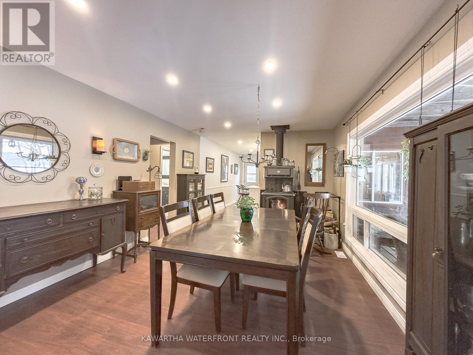 Single Family House Raised bungalow for Sale in  ENGLISH CIRCLE Highlands East (Glamorgan) 