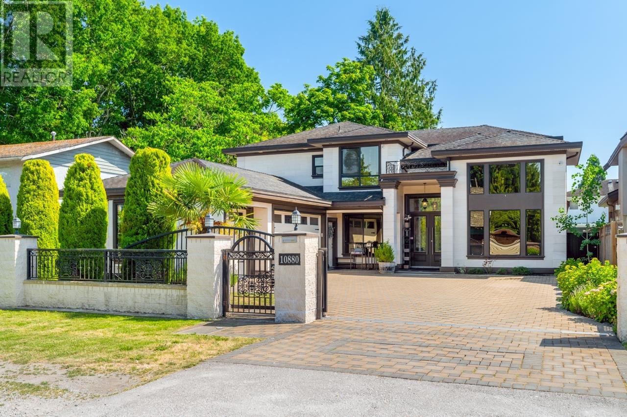 Photo 2 of 10880 Maddocks Road, Richmond BC