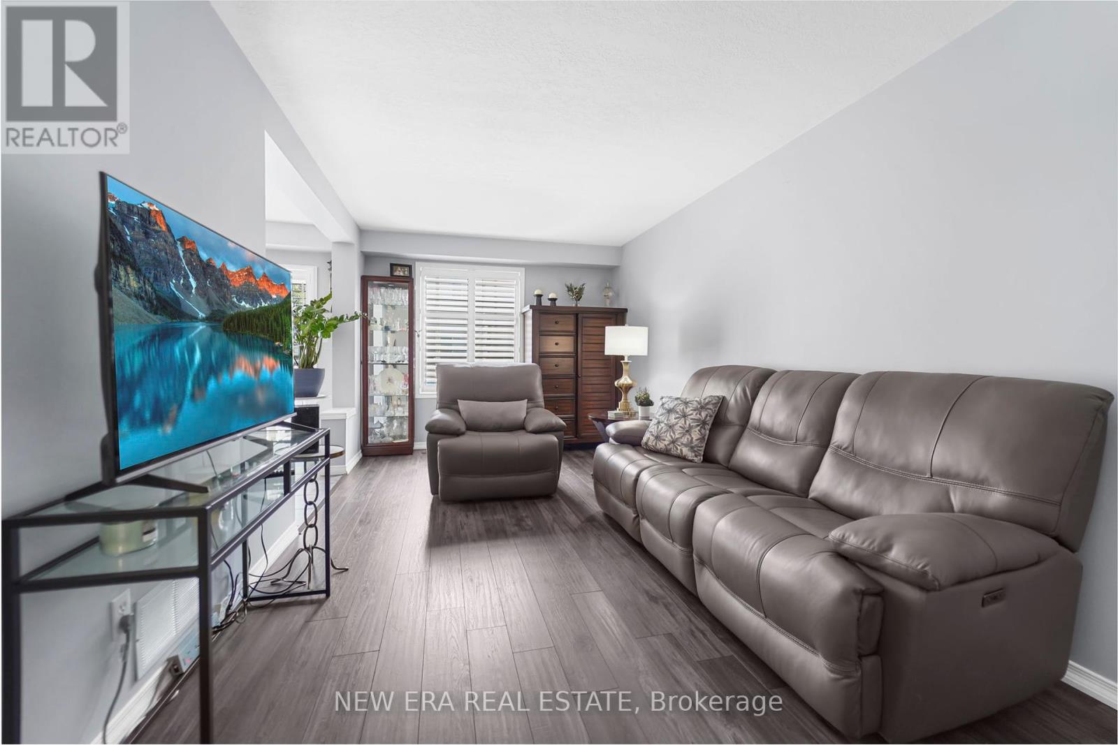 Photo 12 of 10 1523 Upper Gage Avenue, Hamilton ON