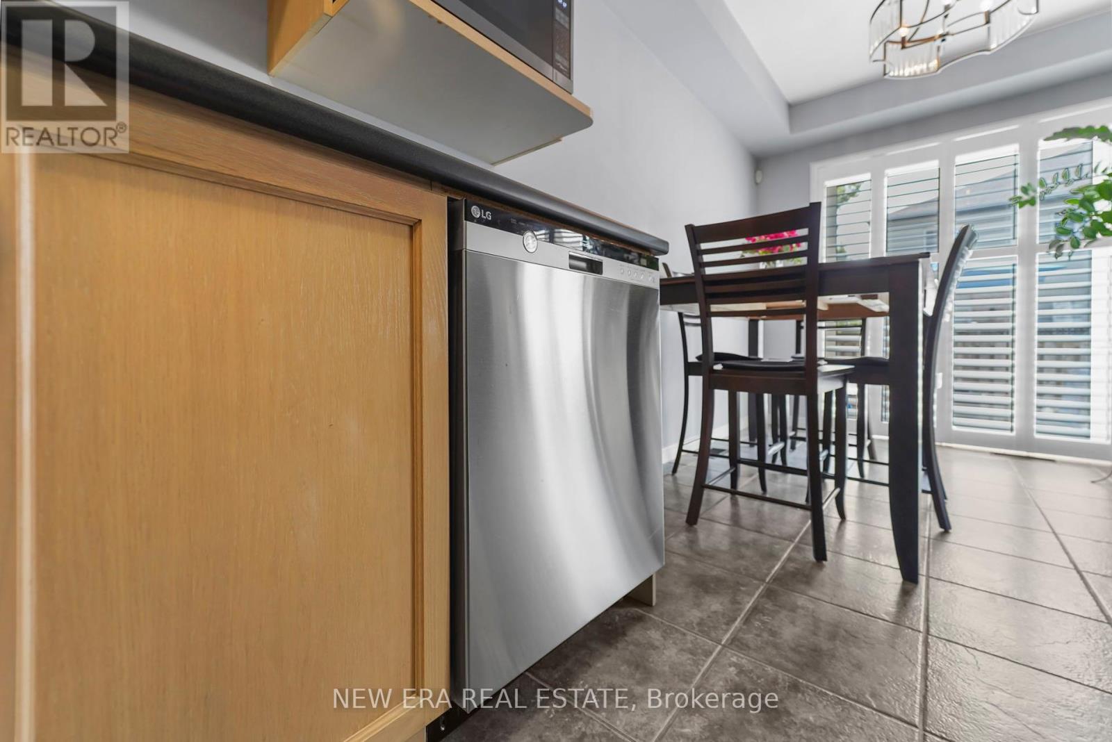 Photo 19 of 10 1523 Upper Gage Avenue, Hamilton ON
