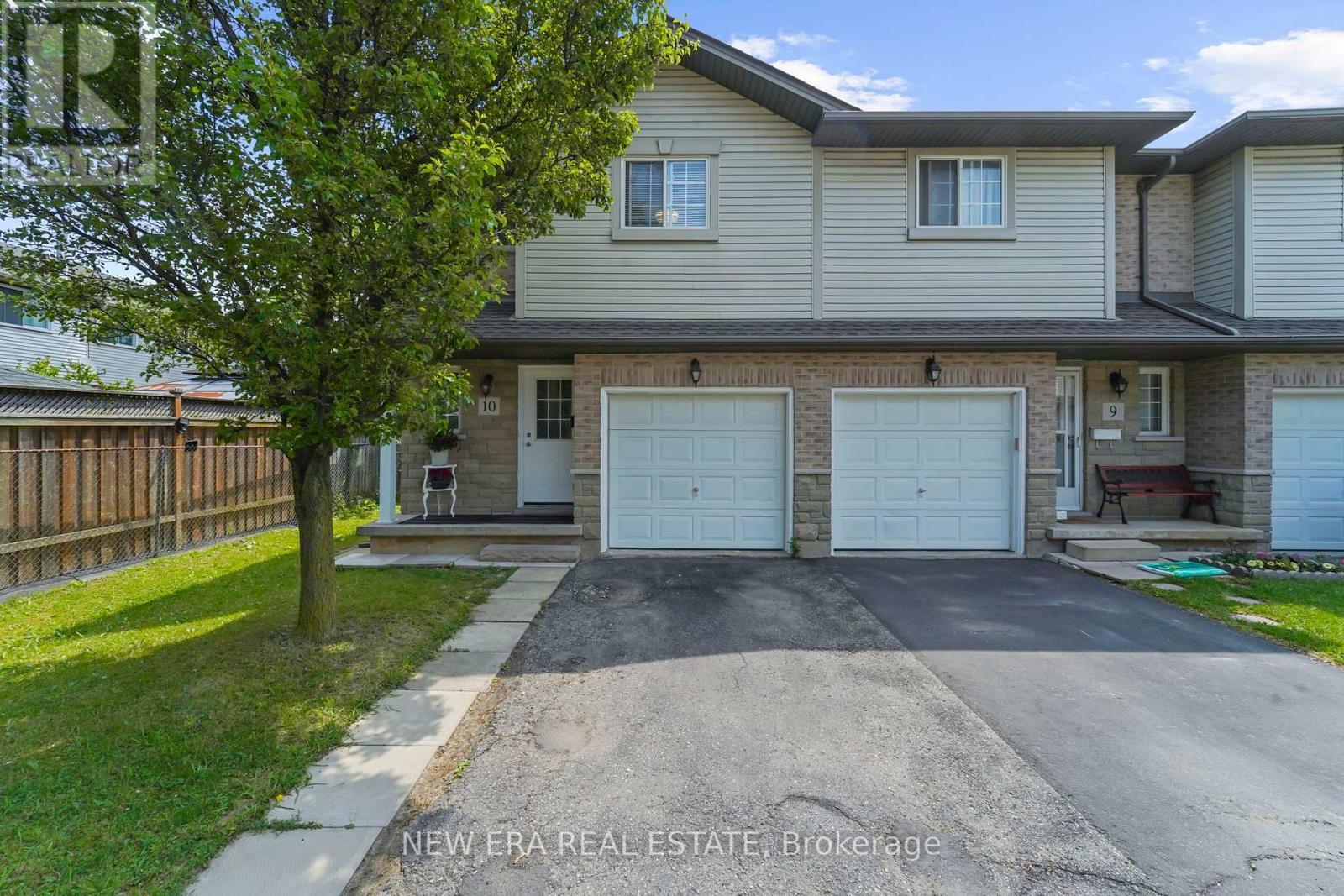 Photo 4 of 10 1523 Upper Gage Avenue, Hamilton ON