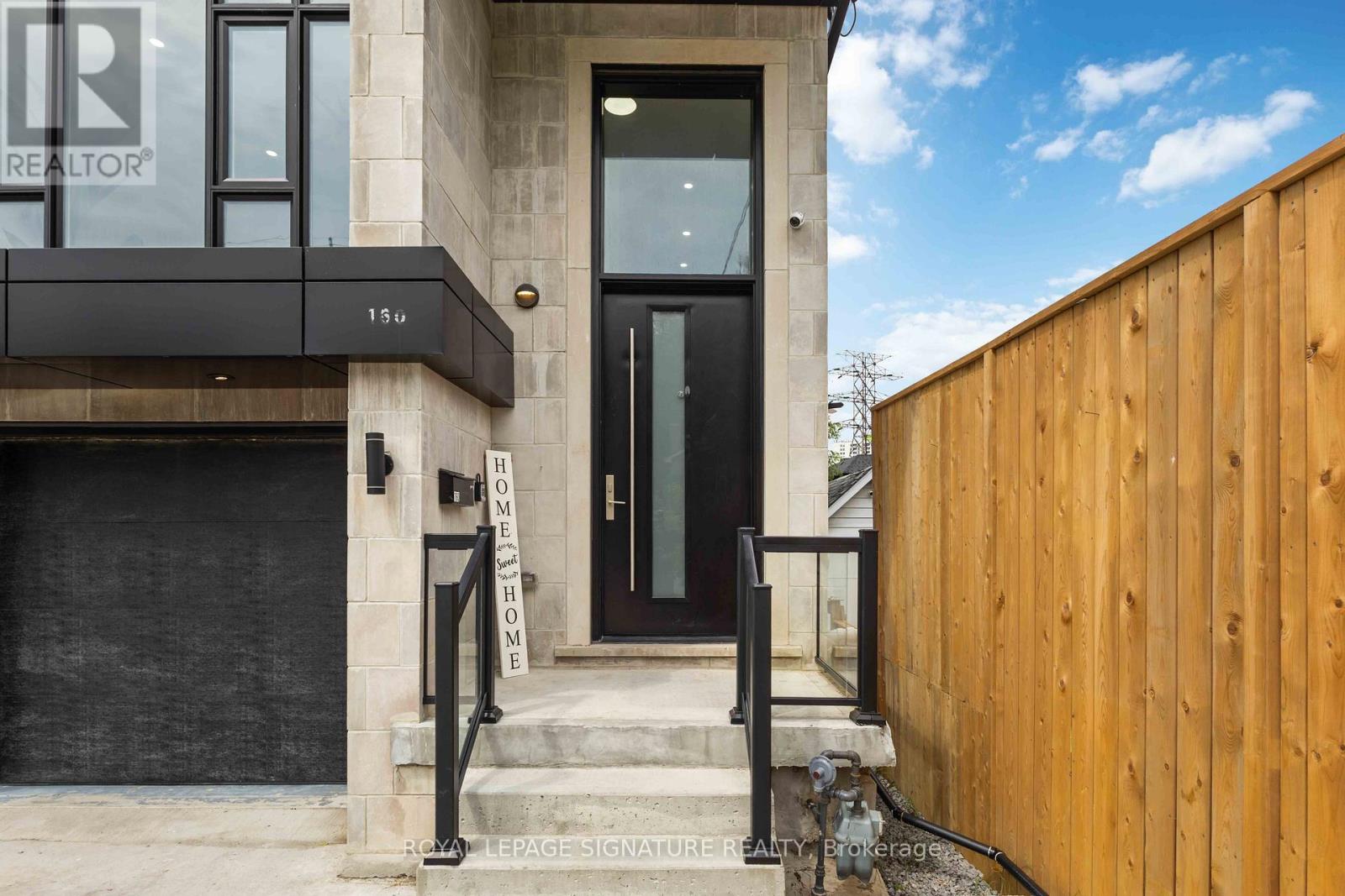 Single Family House for Sale in  BYNG AVENUE Toronto (Oakridge) 