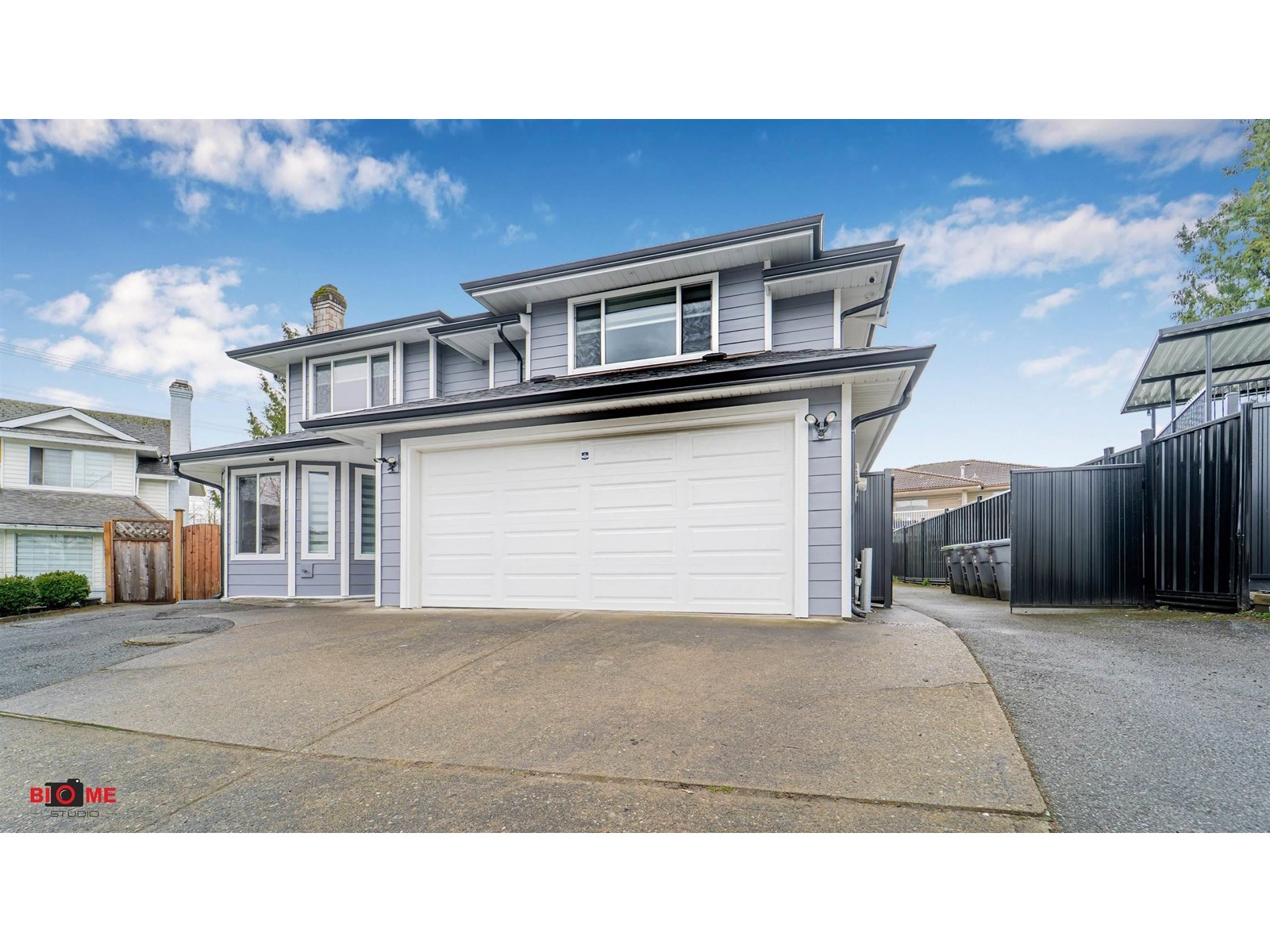 Photo 2 of 12478 69 Avenue, Surrey BC