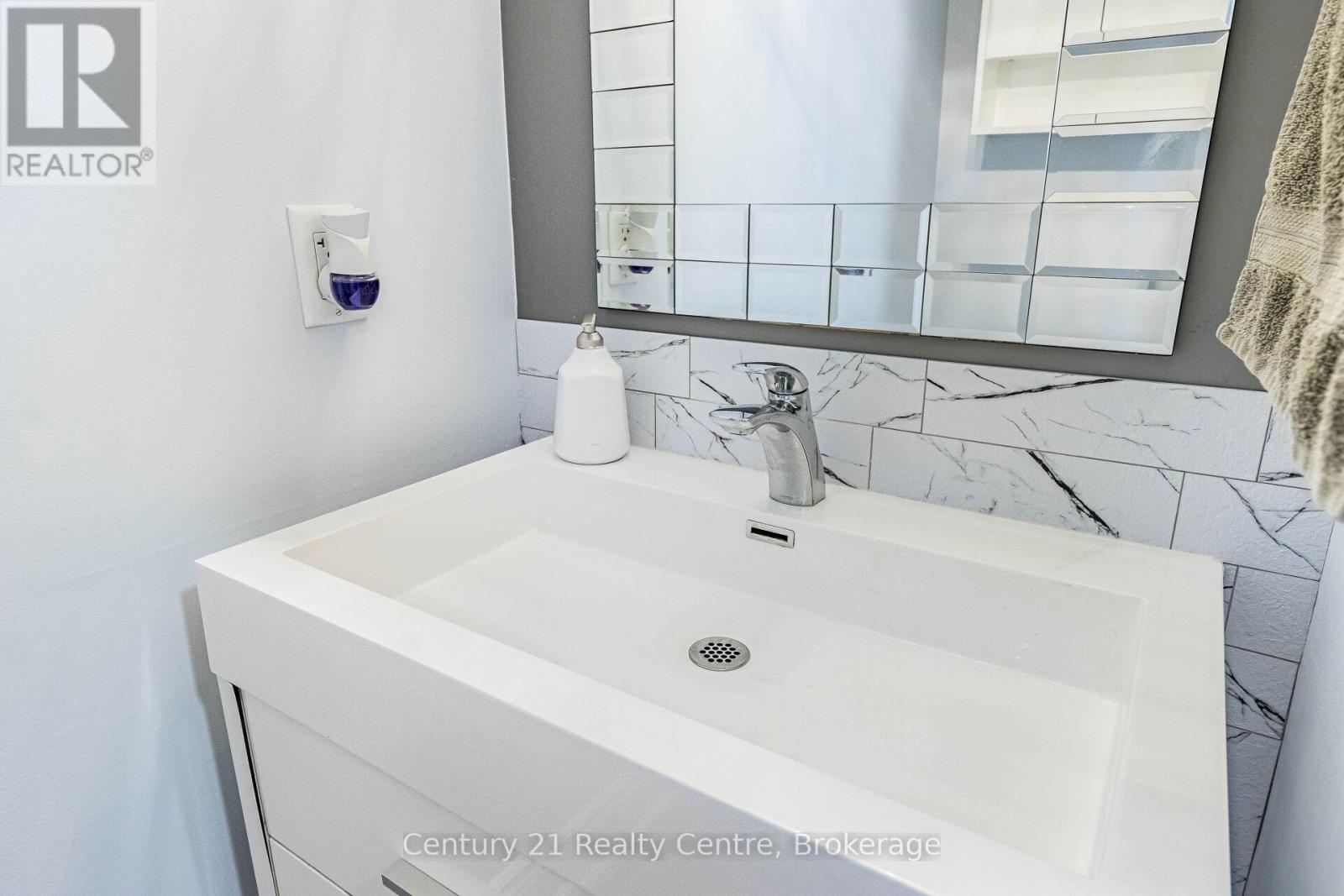Single Family House for Sale in  NIAGARA PLACE Brampton (Westgate) 