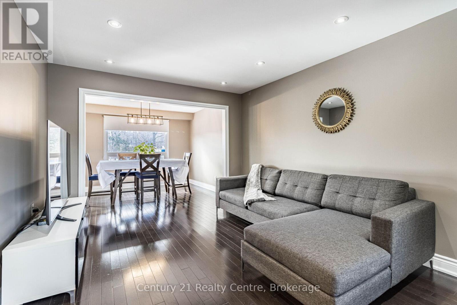 Single Family House for Sale in  NIAGARA PLACE Brampton (Westgate) 