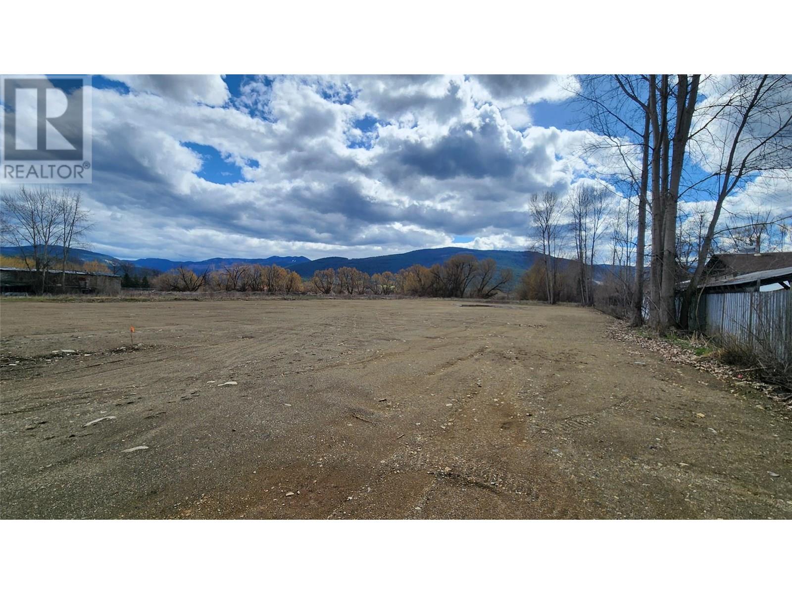 1800 Vernon Street, Lumby