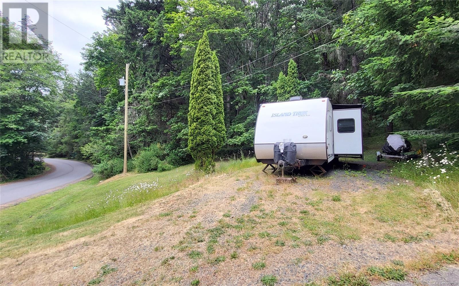  2554 Bukin Drive East, Highlands