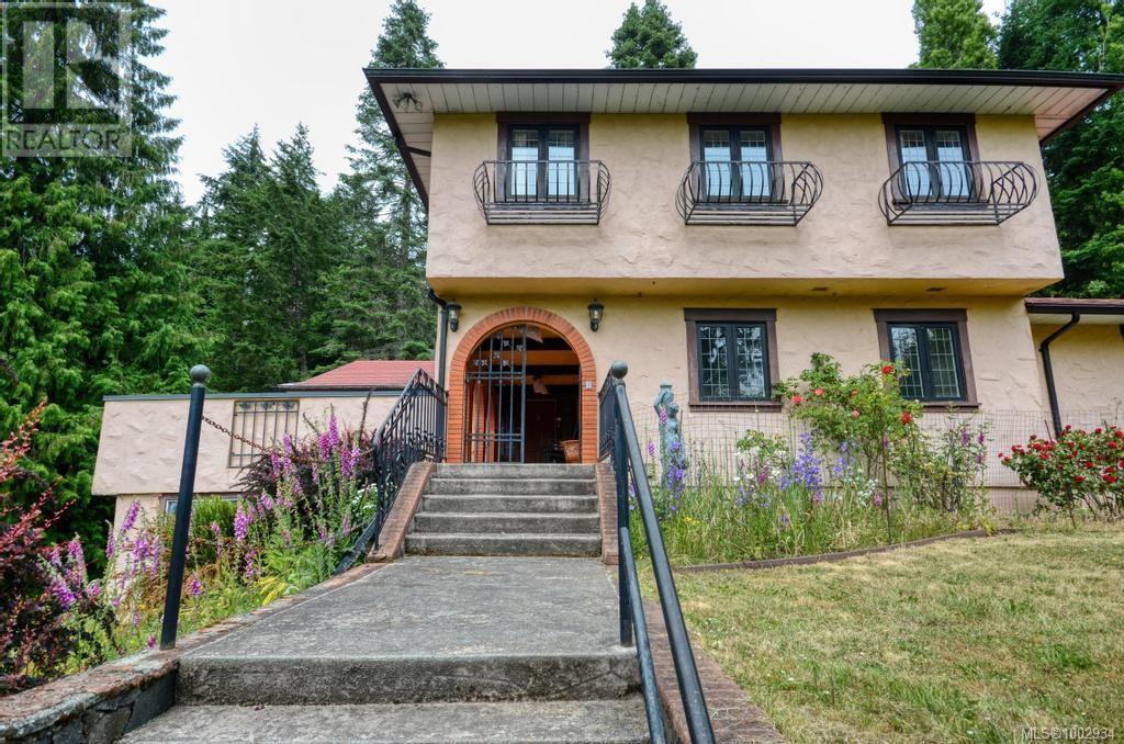  2554 Bukin Drive East, Highlands
