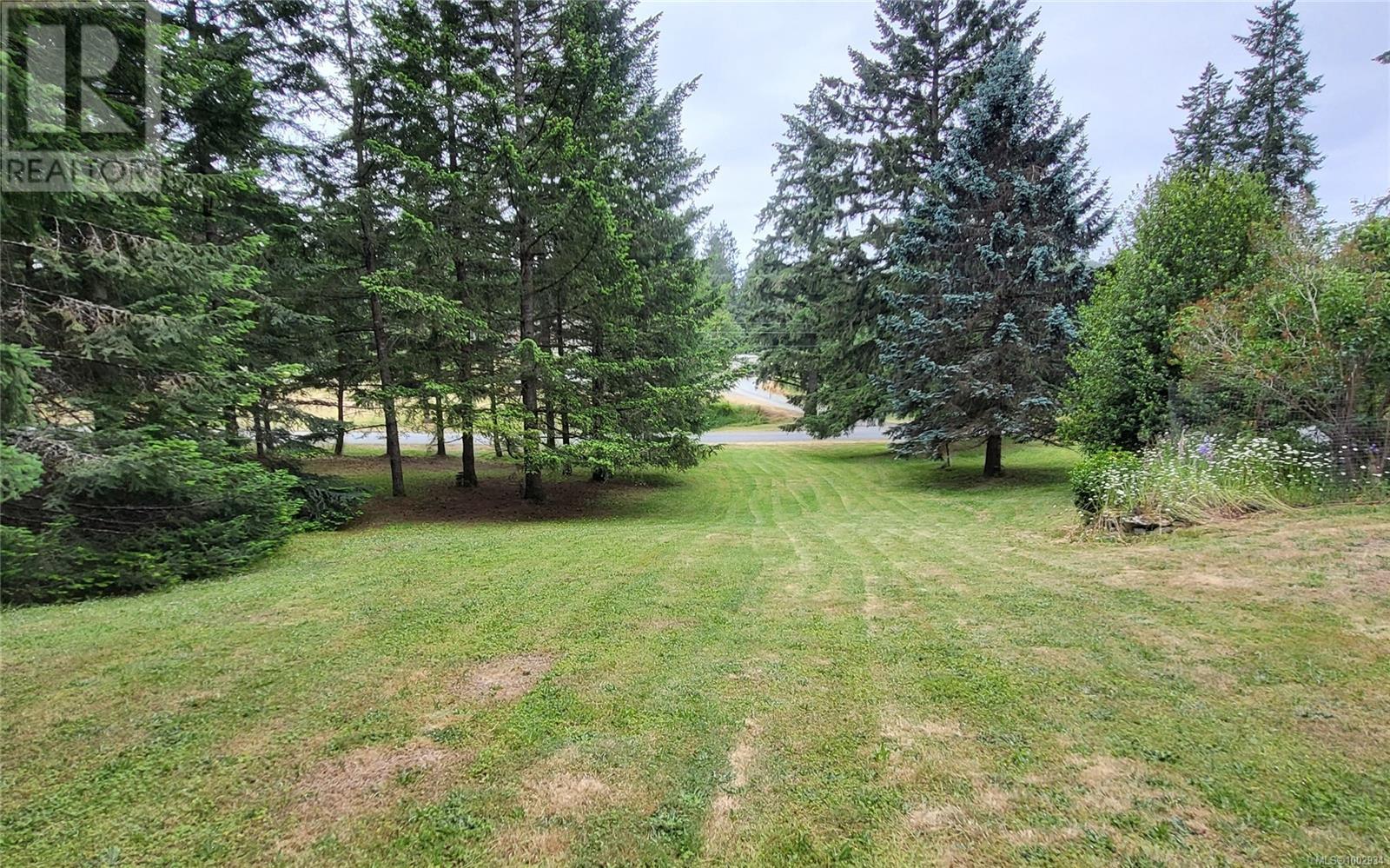  2554 Bukin Drive East, Highlands