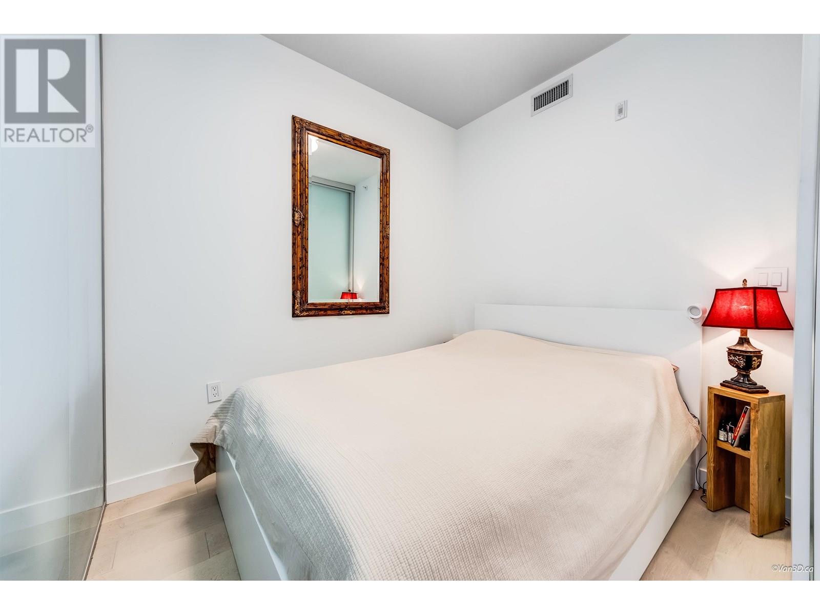 Photo 10 of 102 4240 Cambie Street, Vancouver BC