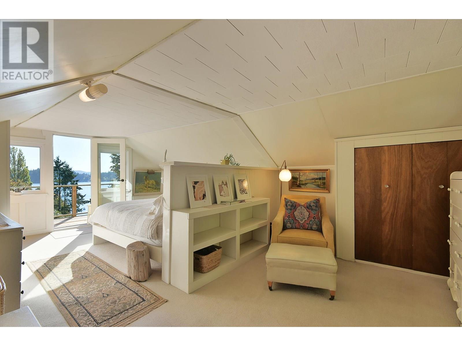 586 BALS LANE, Gibsons