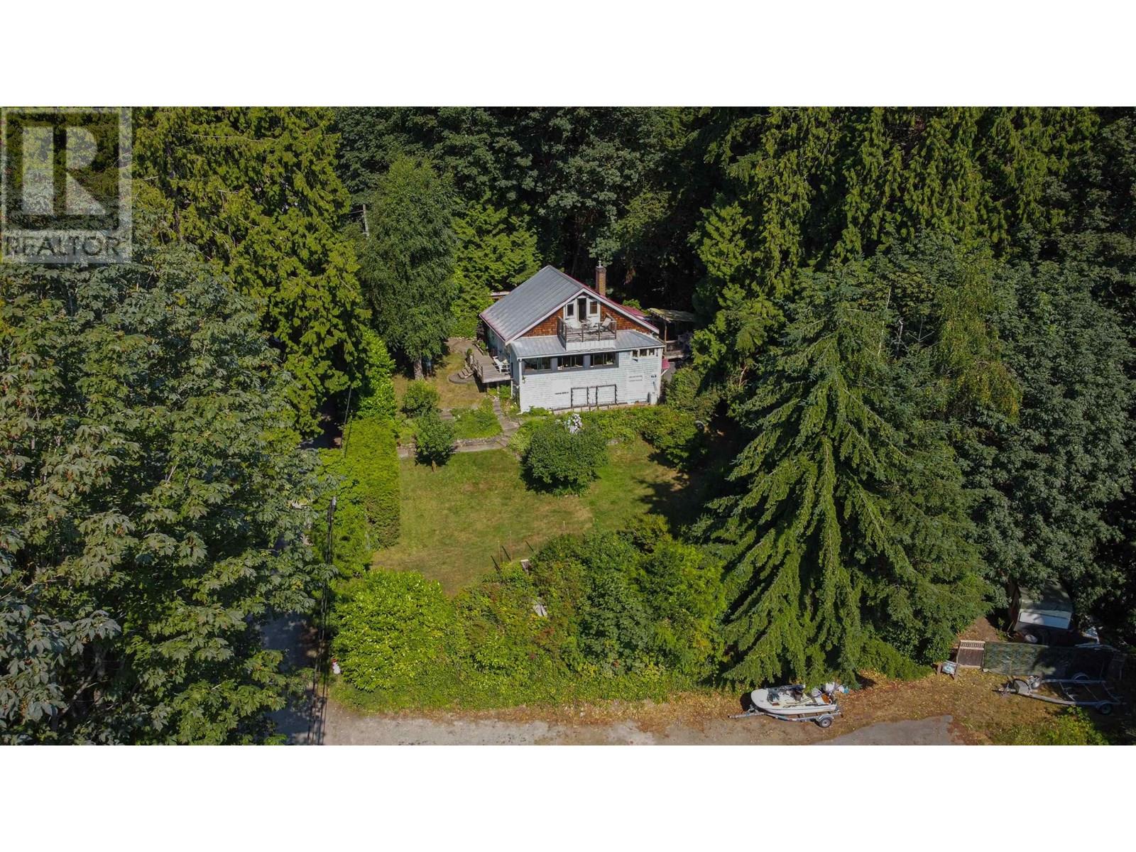 586 BALS LANE, Gibsons