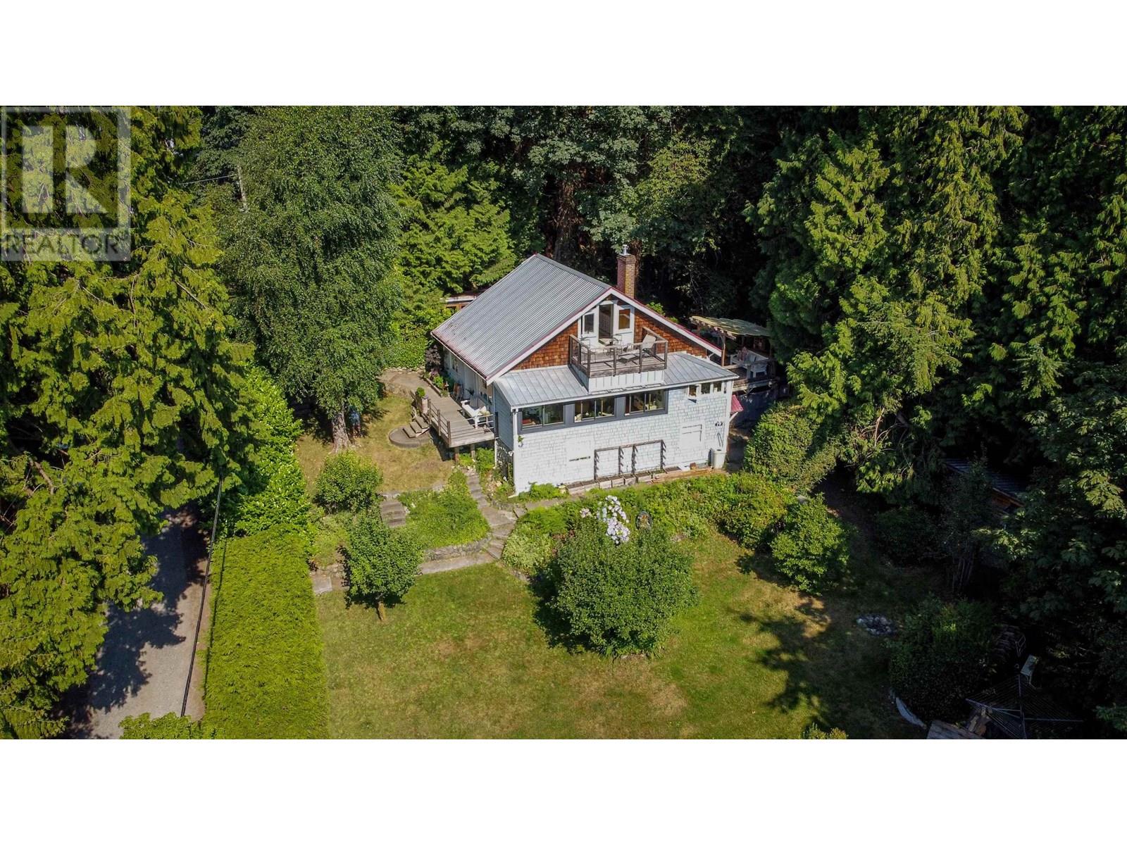 586 BALS LANE, Gibsons