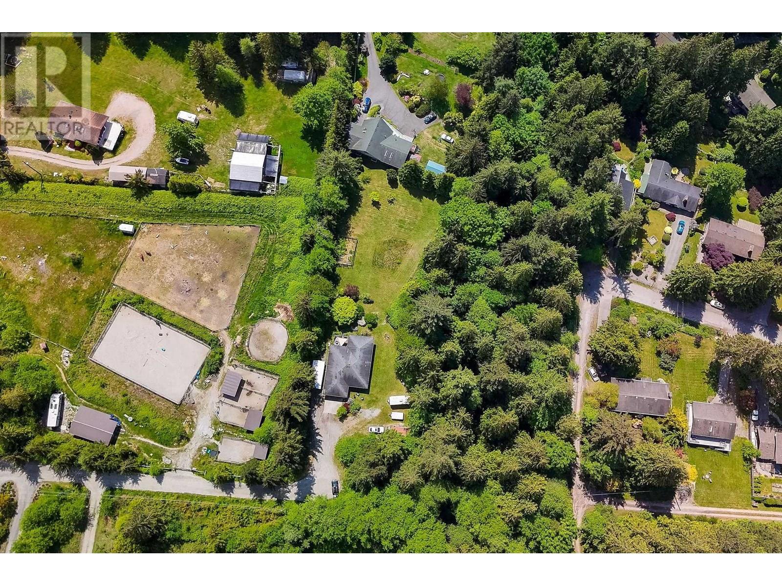 2557 MILES ROAD, Roberts Creek