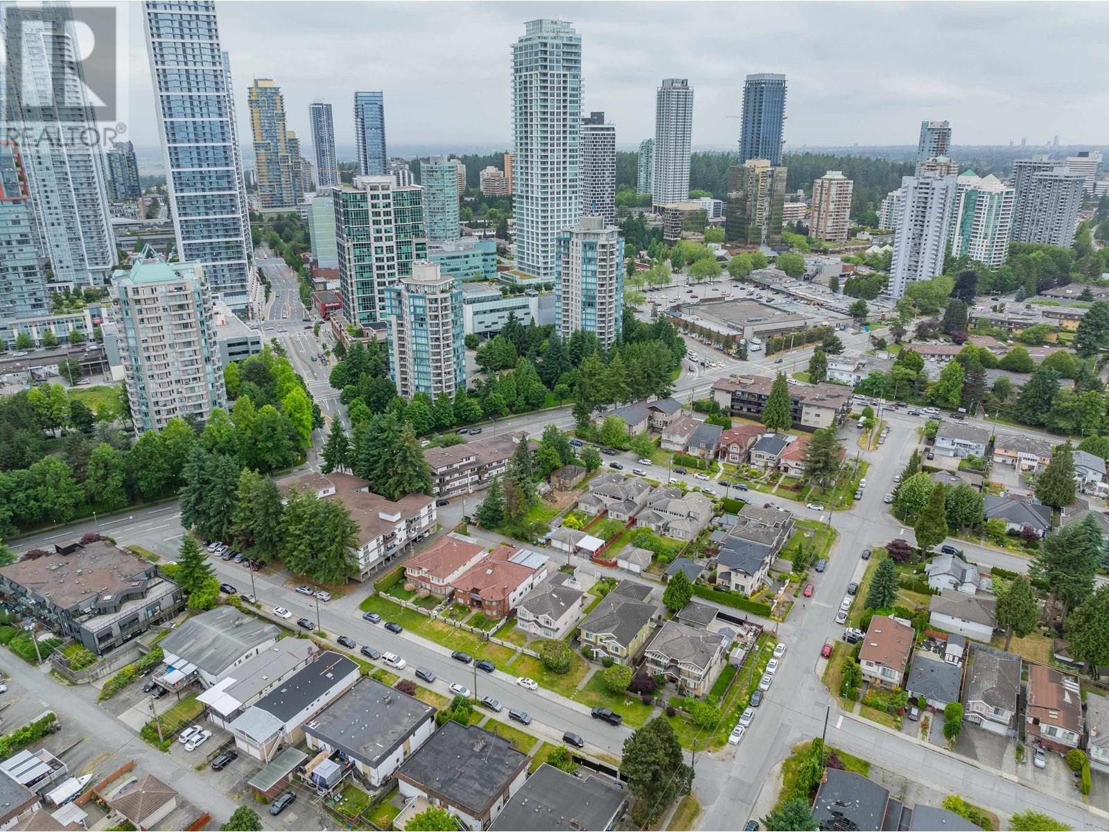 Photo 20 of 5864 Pioneer Avenue, Burnaby BC