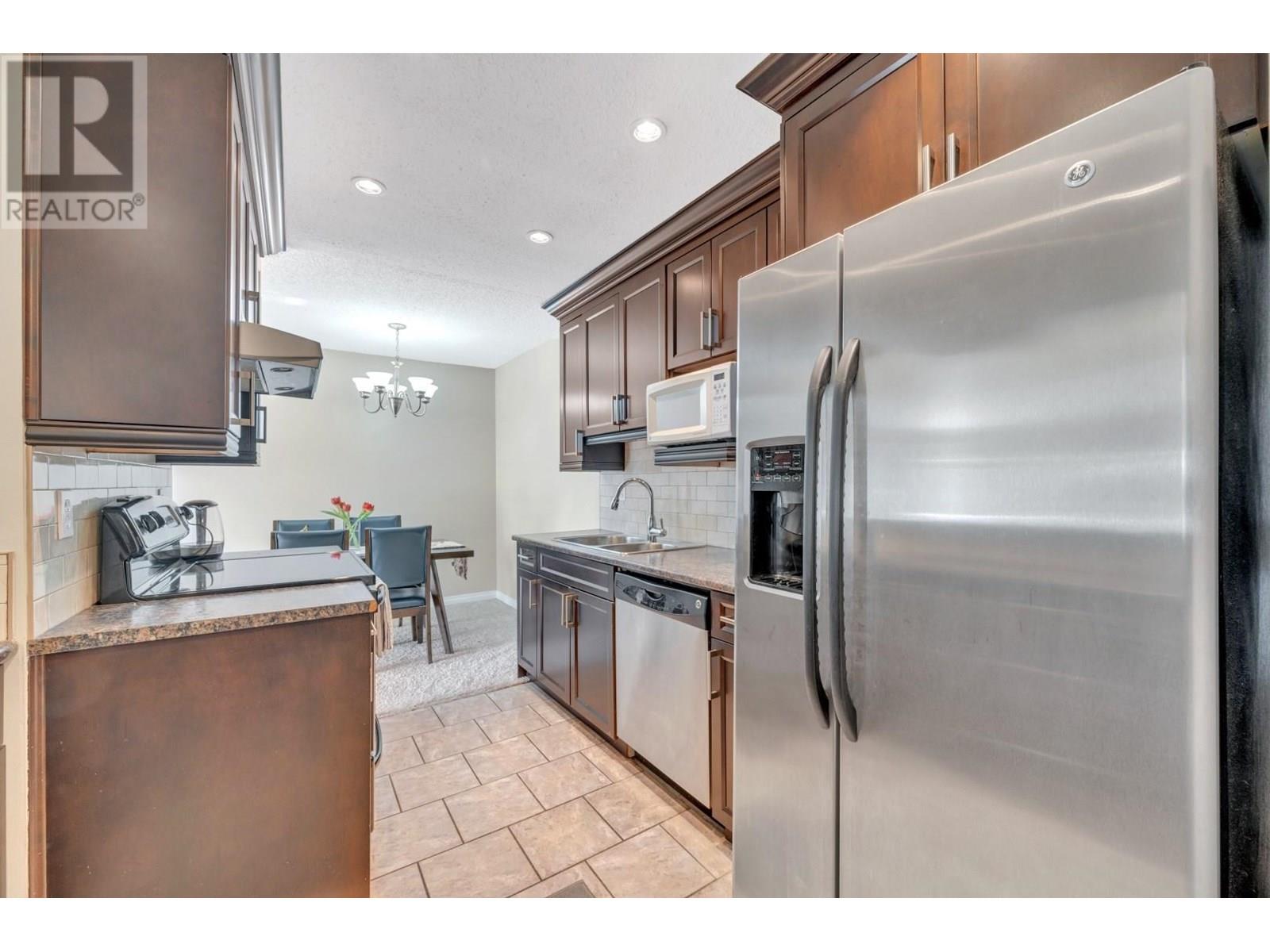 Photo 8 of 308 1155 Ross Road, North Vancouver BC
