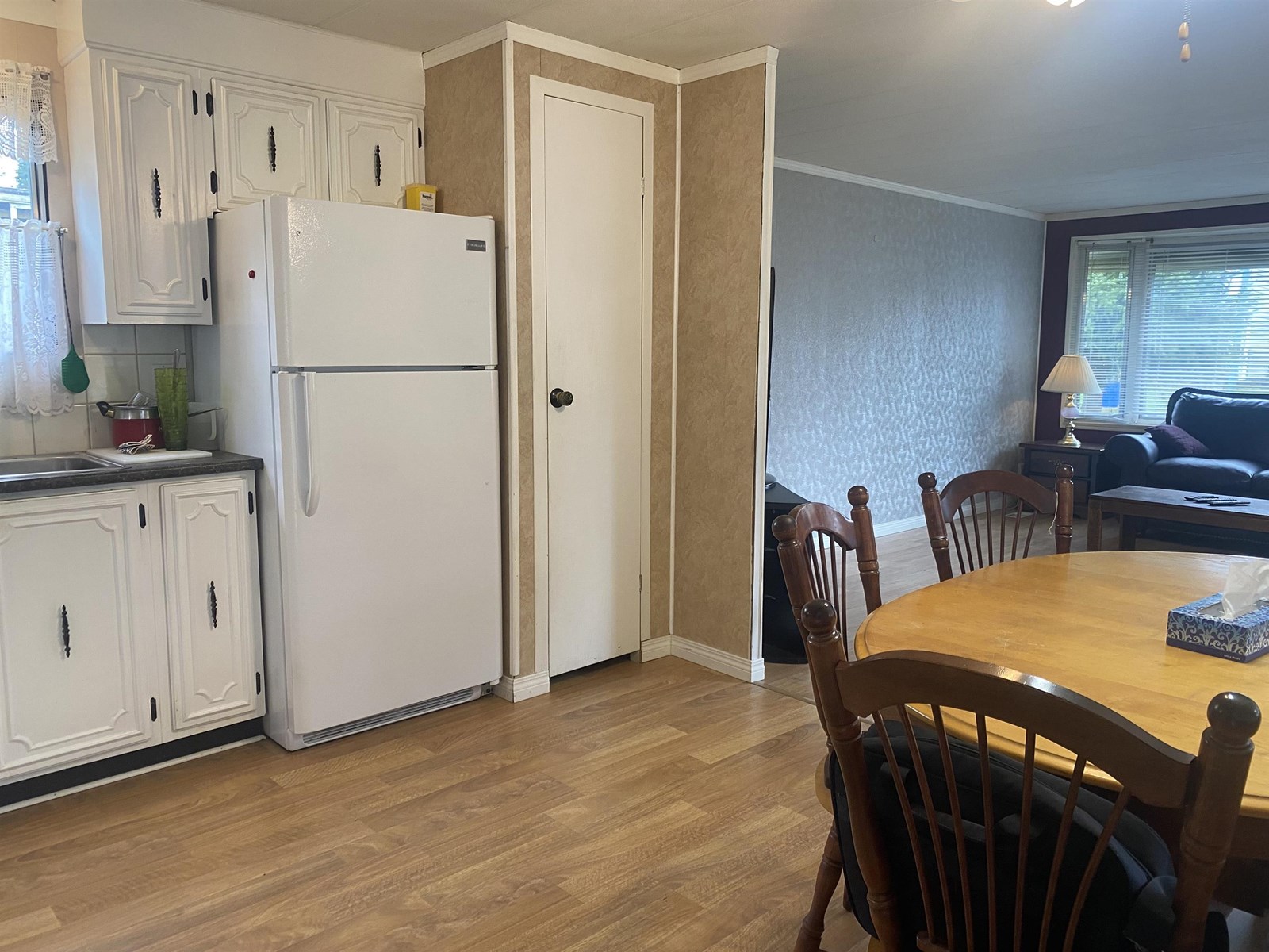 Photo 17 of 130 7790 King George Boulevard, Surrey BC