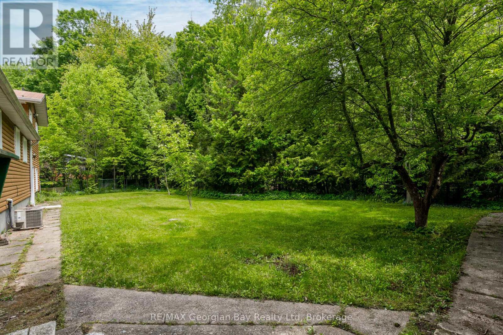 Photo 26 of 23 Duquette Court, Tiny ON