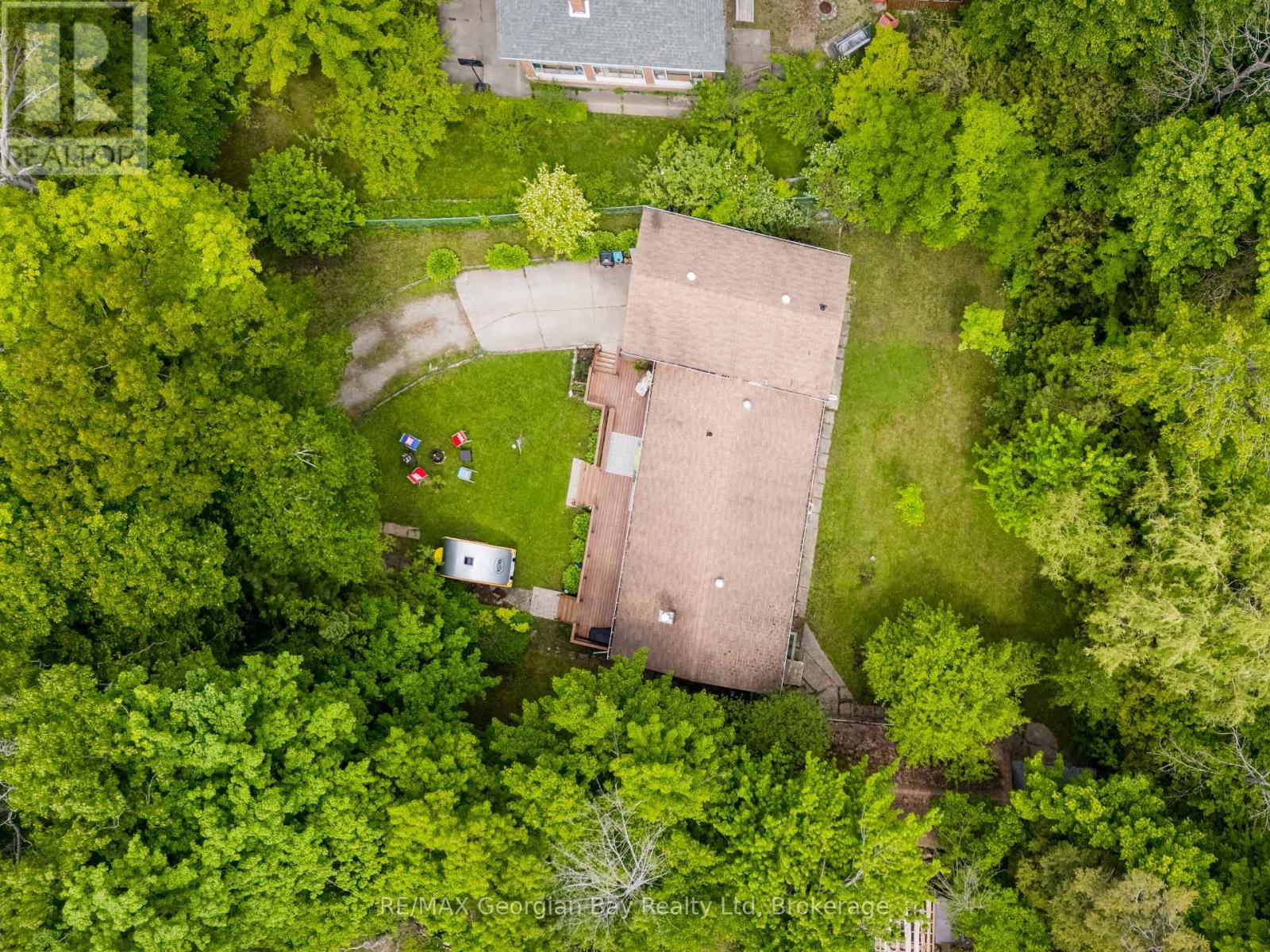 Photo 27 of 23 Duquette Court, Tiny ON