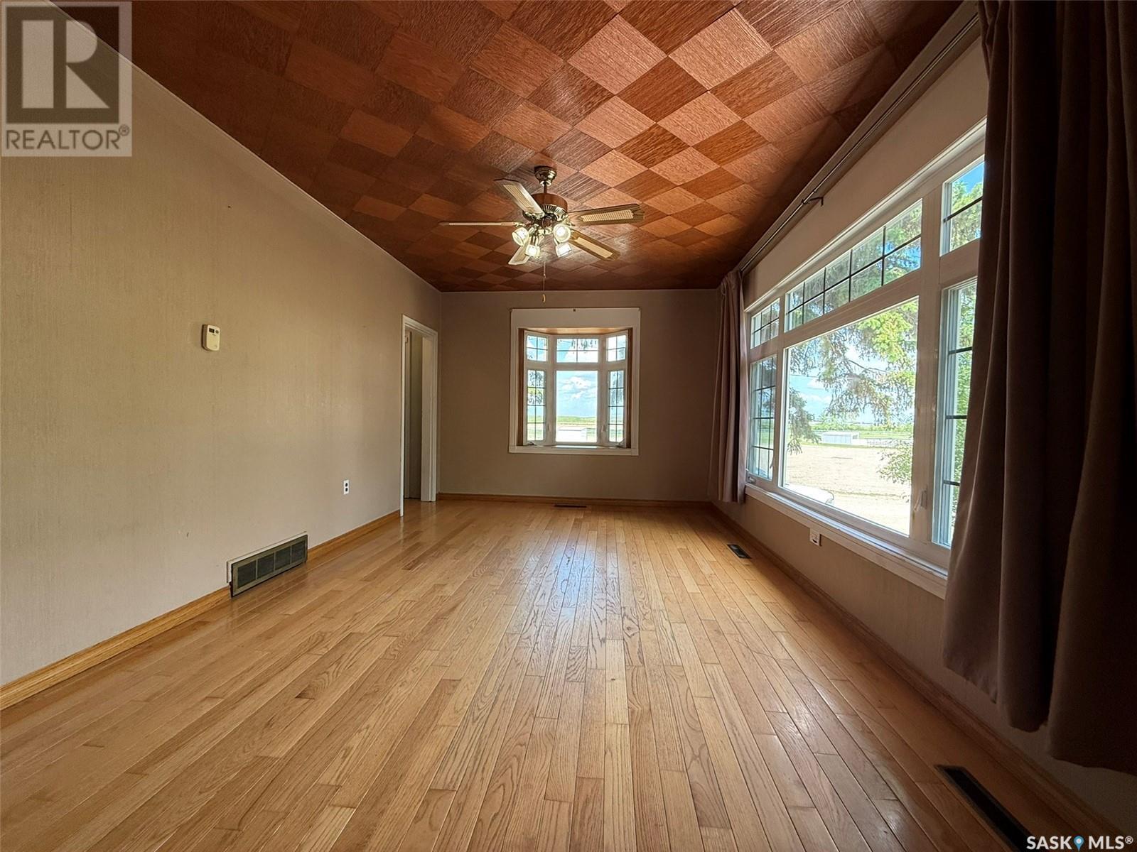 Photo 5 of 505 2nd Avenue, Odessa SK