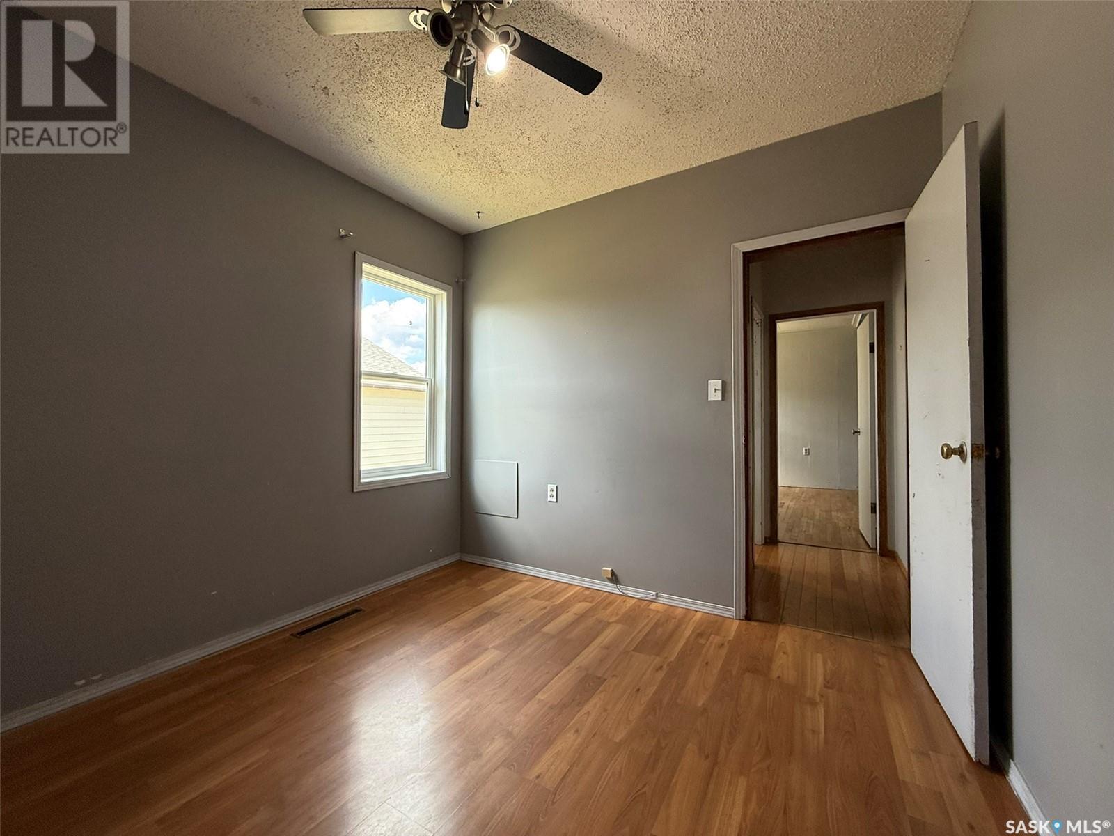 Photo 12 of 505 2nd Avenue, Odessa SK