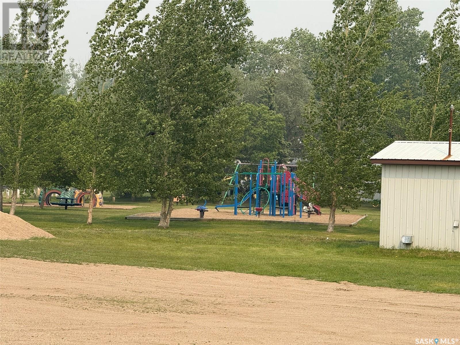 Photo 14 of 505 2nd Avenue, Odessa SK