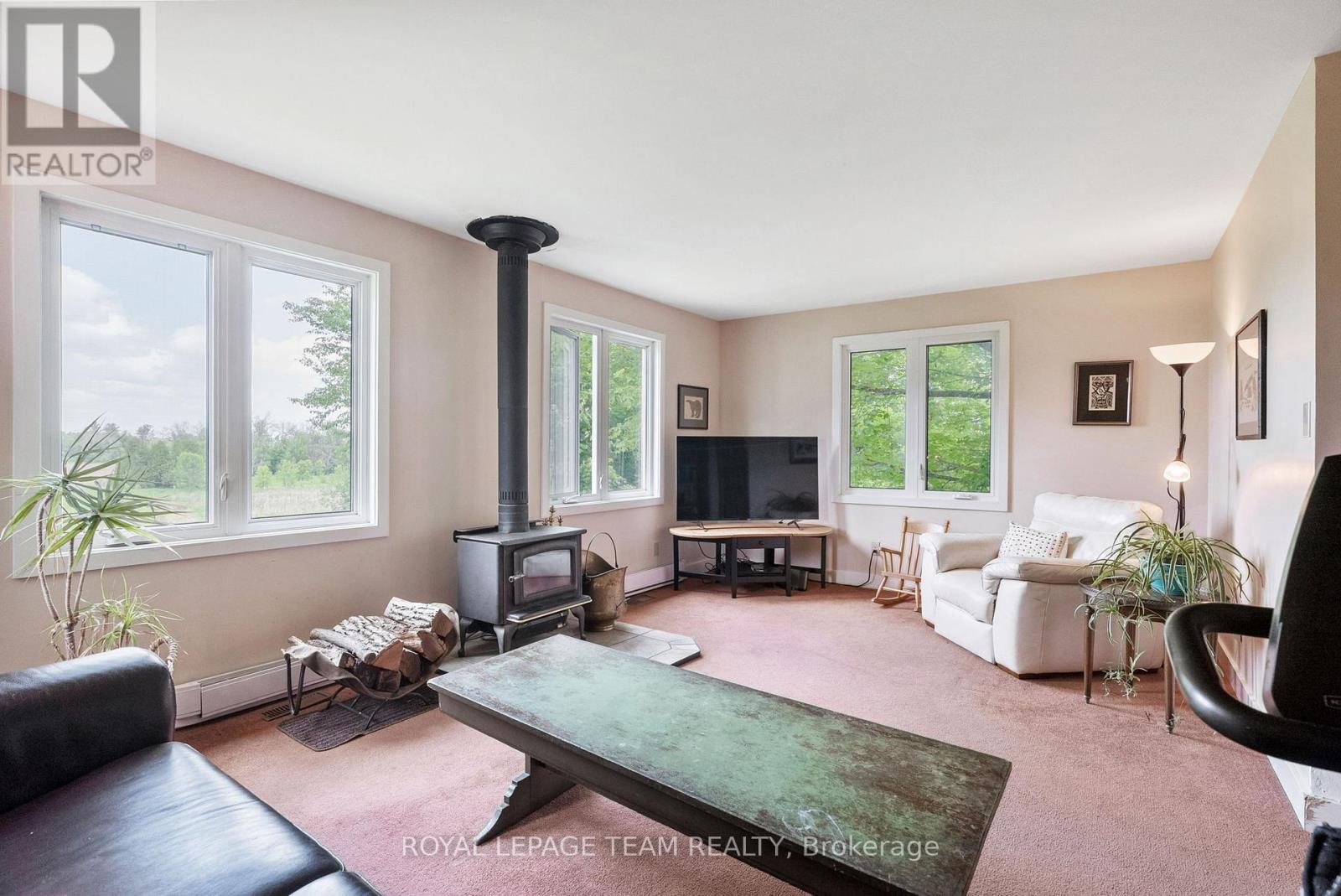 Photo 7 of 2553 Galetta Side Road, Ottawa ON