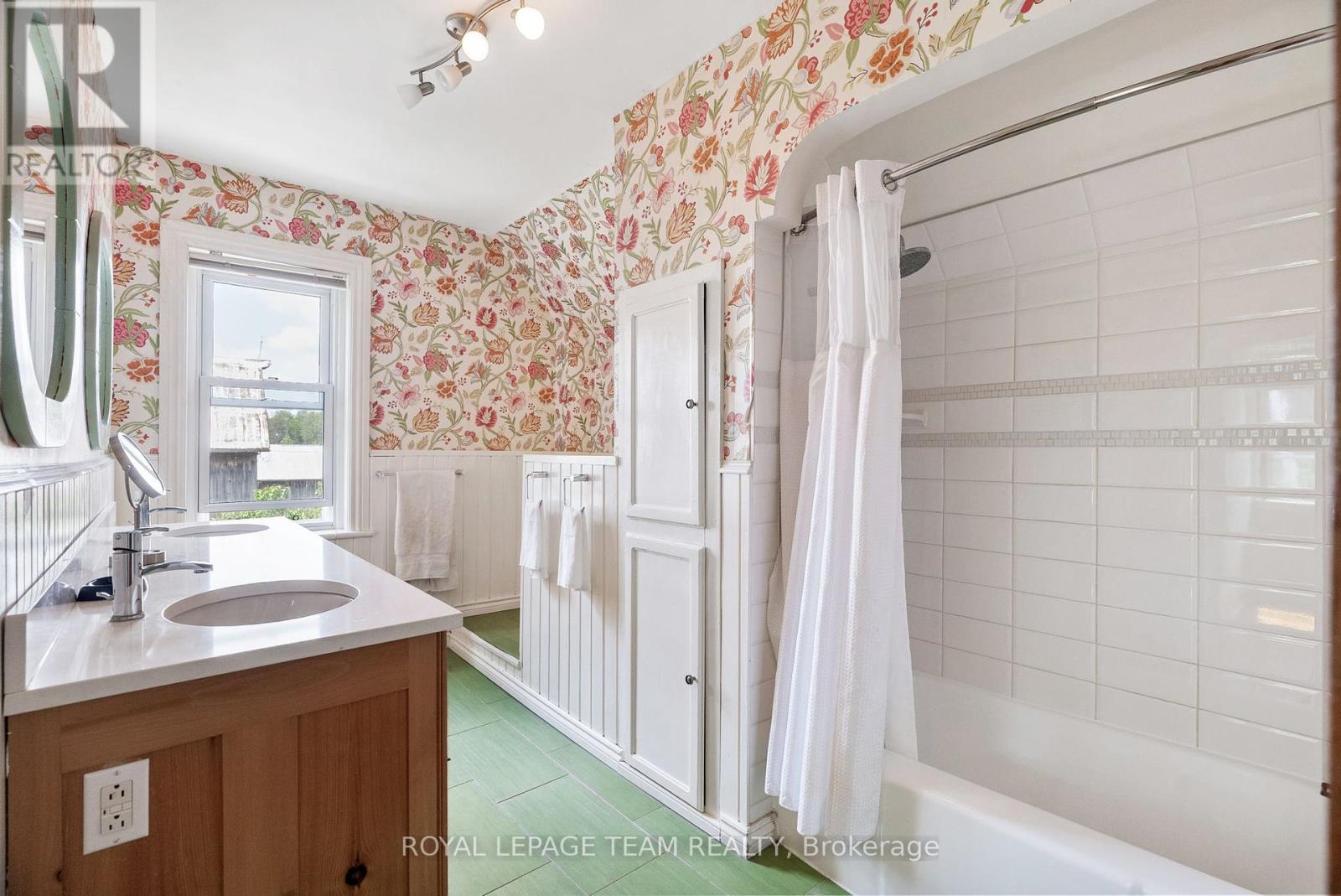 Photo 3 of 2553 Galetta Side Road, Ottawa ON