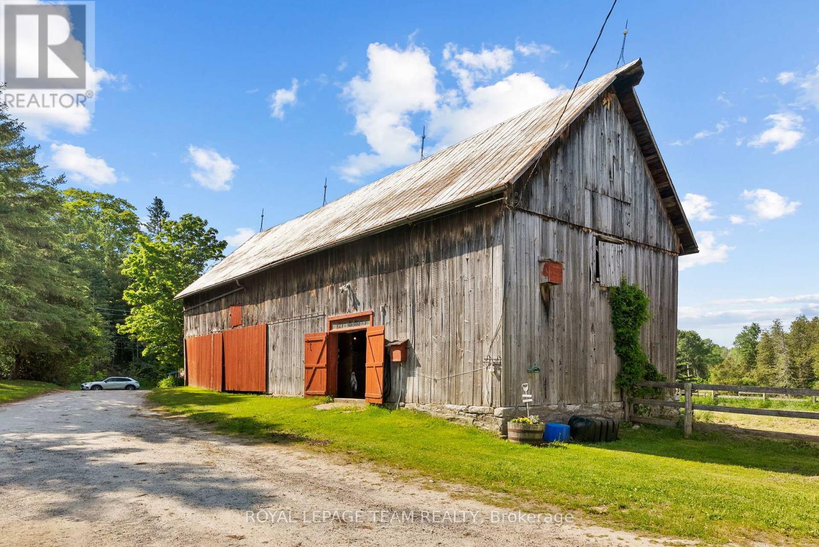 Photo 4 of 2553 Galetta Side Road, Ottawa ON