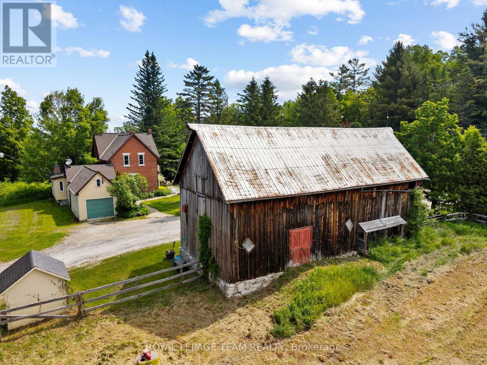 Photo 19 of 2553 Galetta Side Road, Ottawa ON