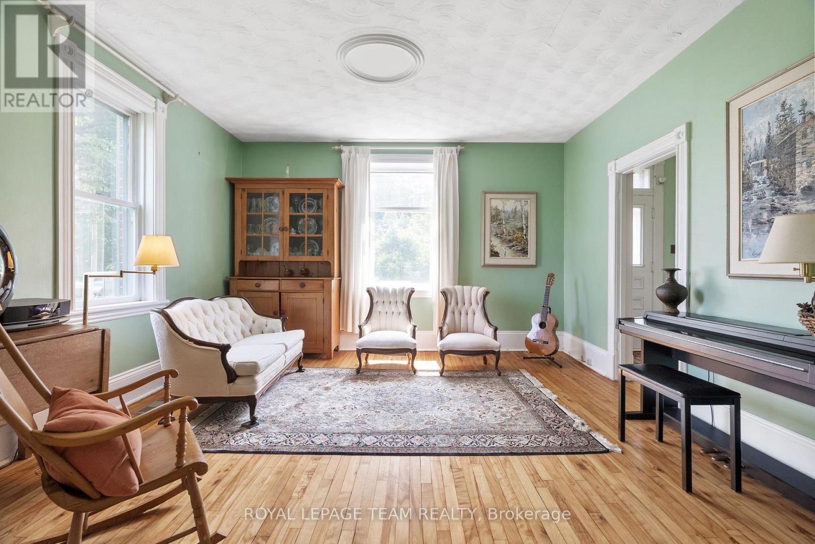 Photo 17 of 2553 Galetta Side Road, Ottawa ON