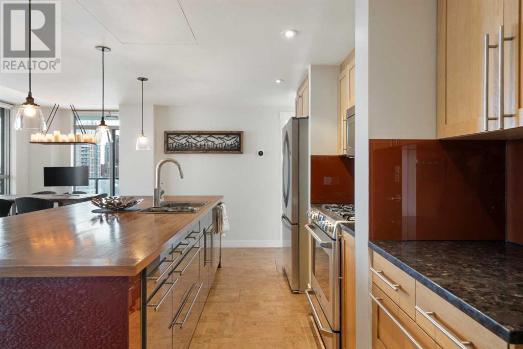 Single Family House High rise for Sale in    Avenue SW Eau Claire Calgary 