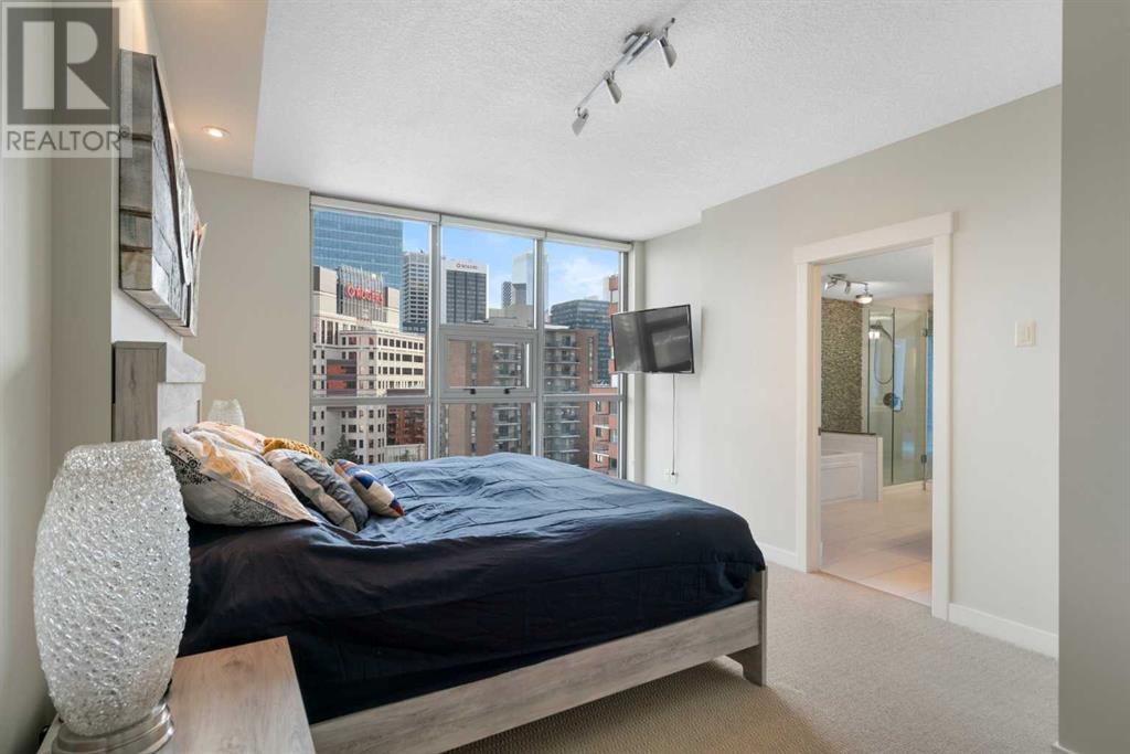 Single Family House High rise for Sale in    Avenue SW Eau Claire Calgary 