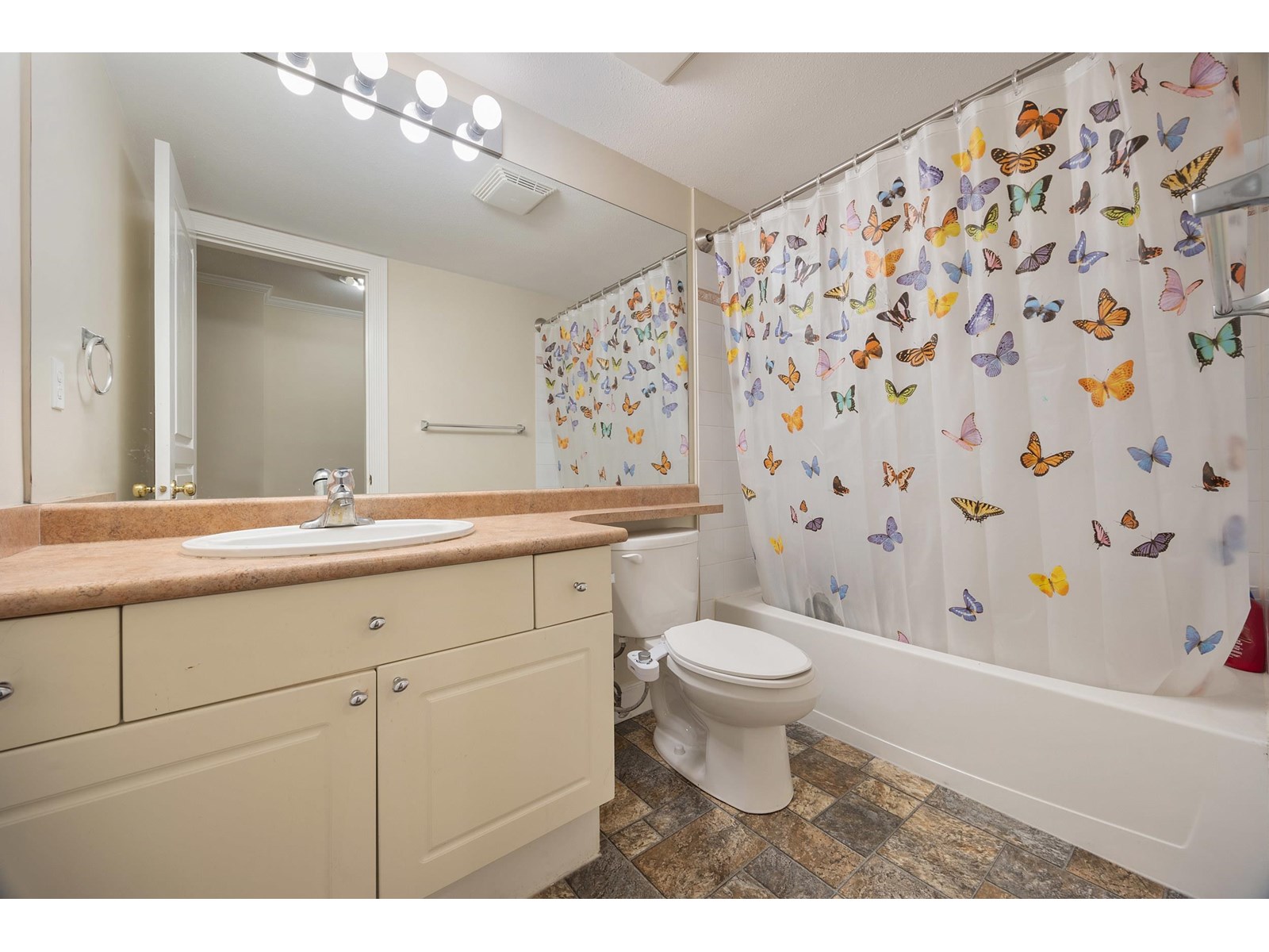 Photo 21 of 211 33478 Roberts Avenue, Abbotsford BC