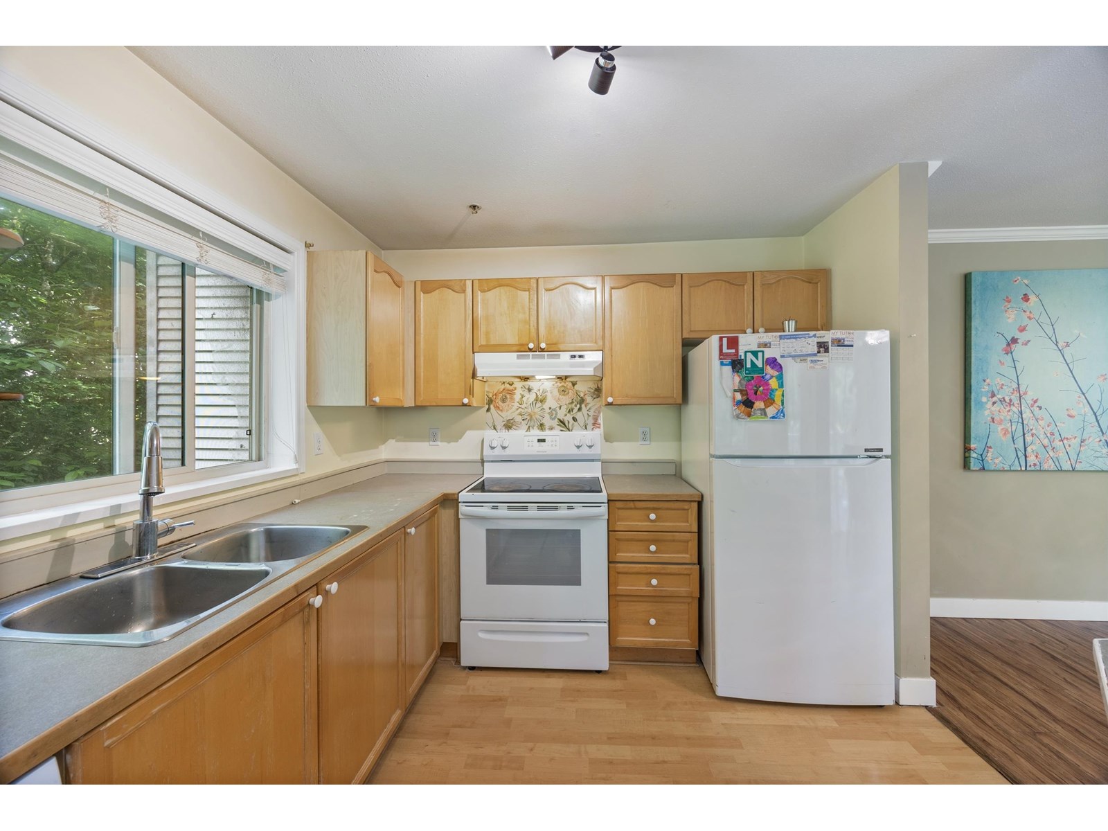 Photo 11 of 211 33478 Roberts Avenue, Abbotsford BC