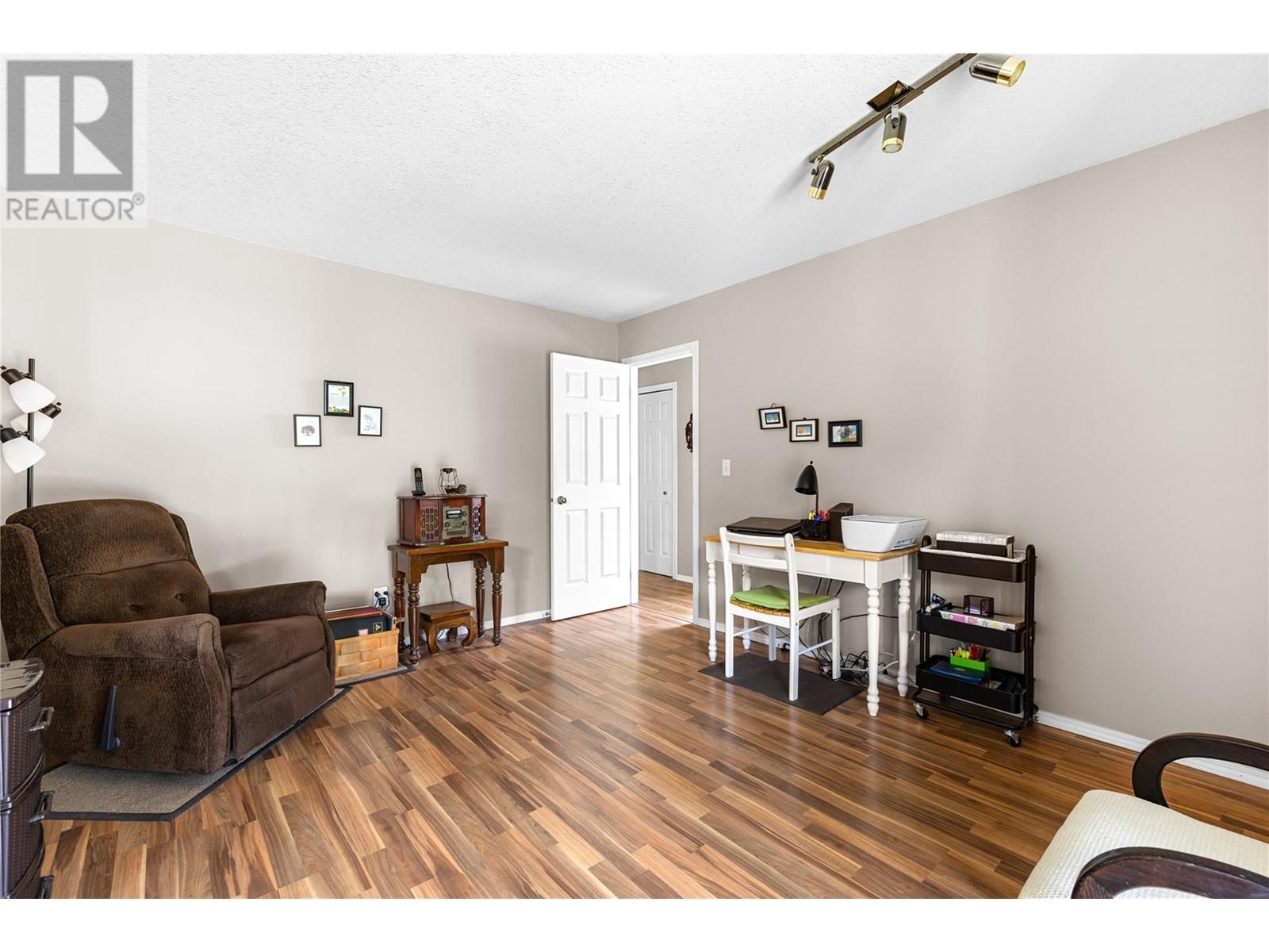  378 McTavish Crescent, Kelowna