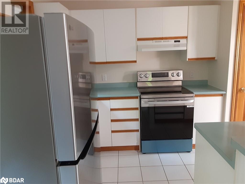 Photo 10 of 138 Tall Pines Drive, Tiny ON