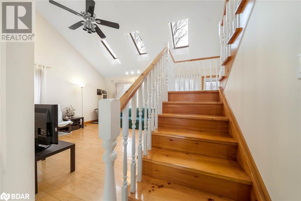 Photo 20 of 138 Tall Pines Drive, Tiny ON