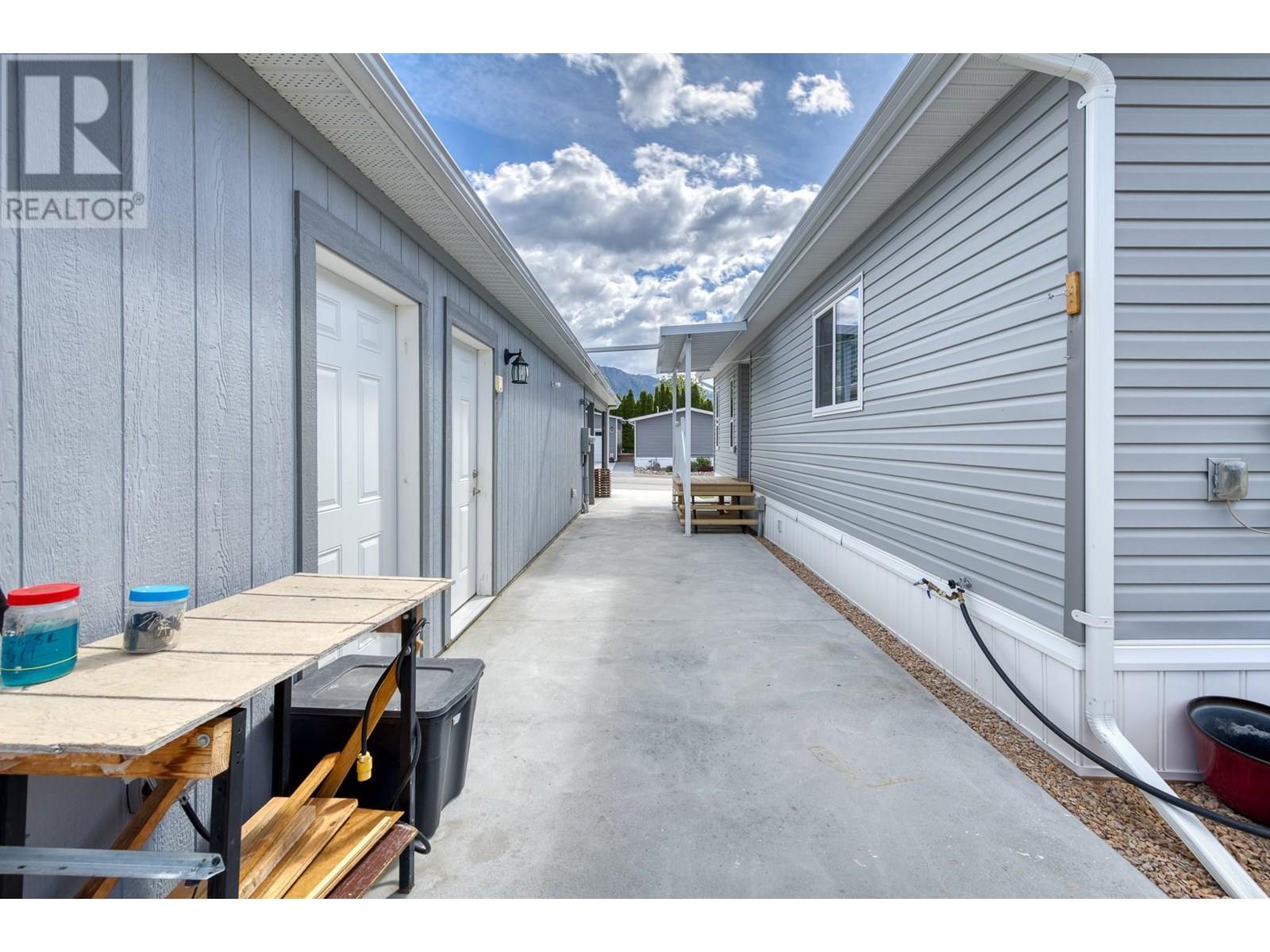 1118 Middle Bench Road Unit# 1, Keremeos