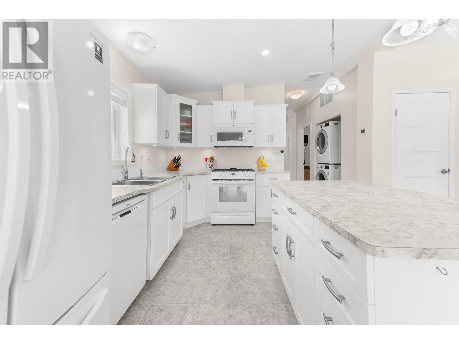 1118 Middle Bench Road Unit# 1, Keremeos